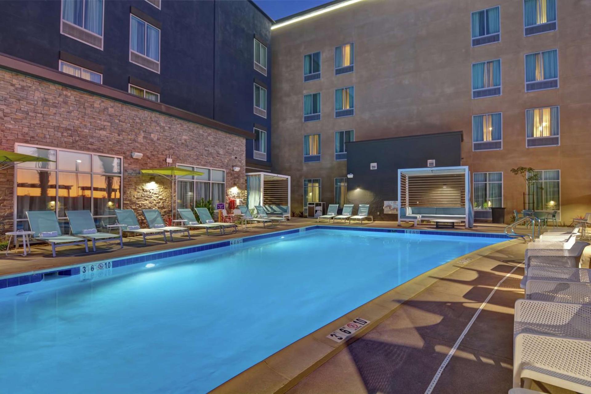 Hampton Inn Chula Vista Eastlake photo 11