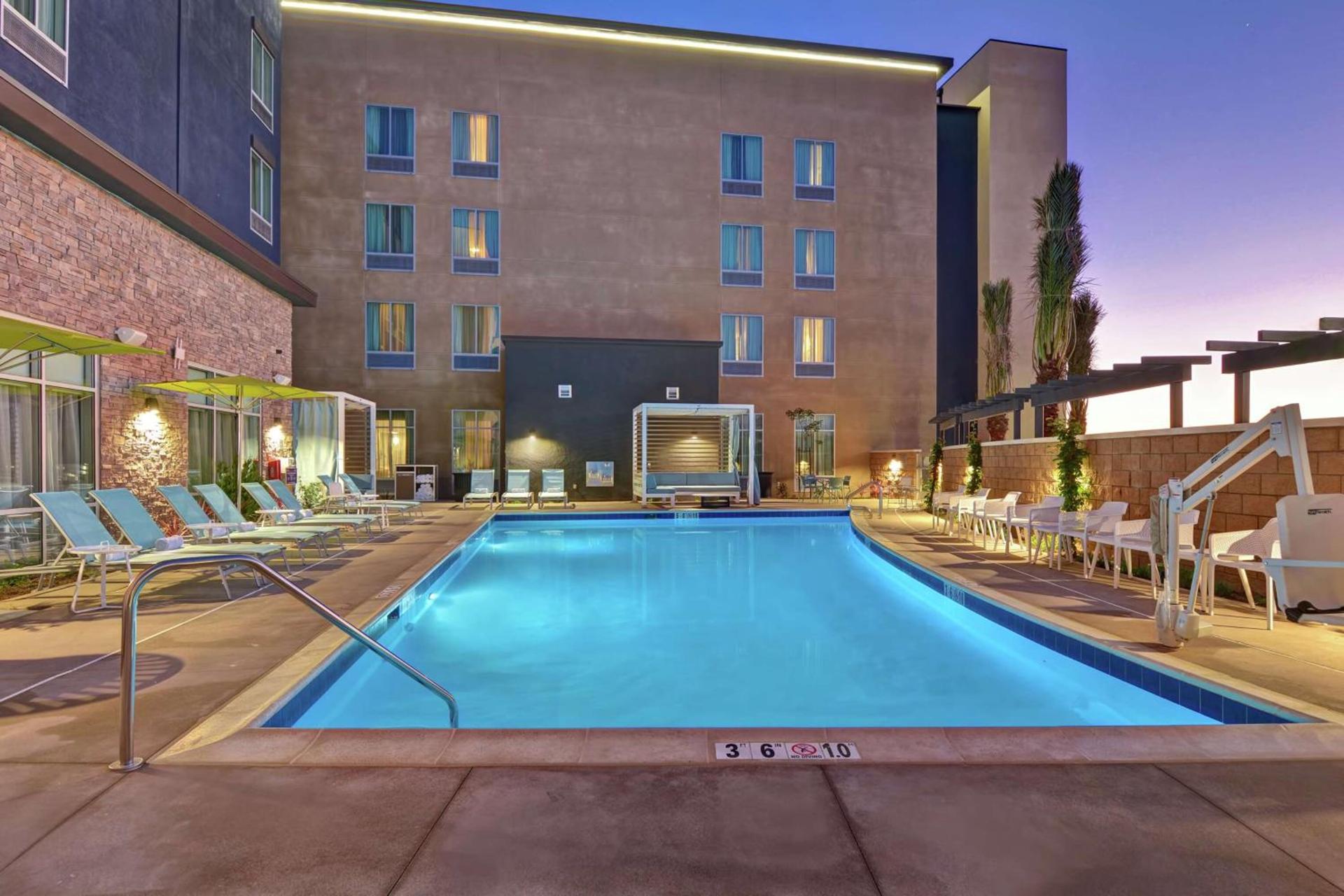 Hampton Inn Chula Vista Eastlake photo 12