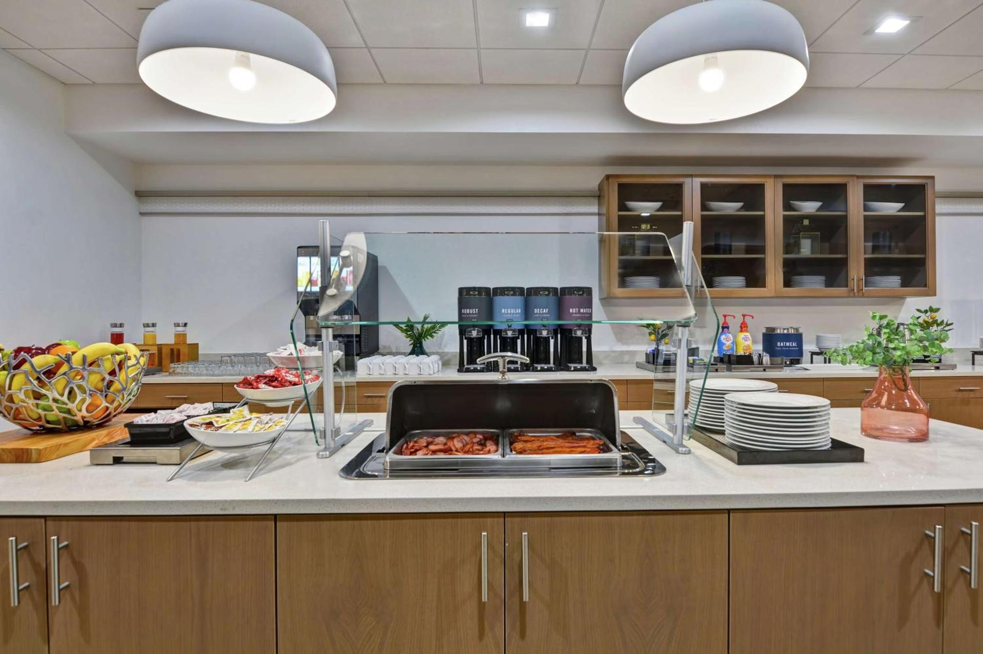 Hampton Inn Chula Vista Eastlake photo 16