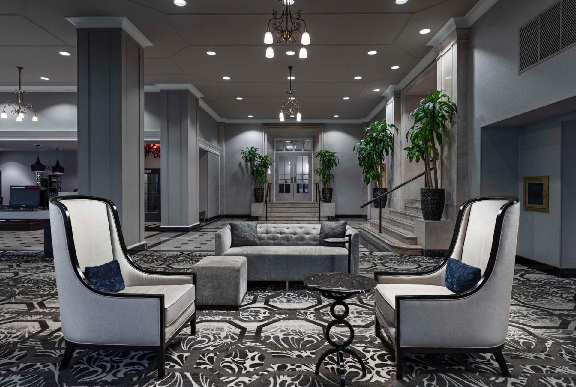 DoubleTree Suites by Hilton Hotel Detroit Downtown - Fort Shelby photo 7