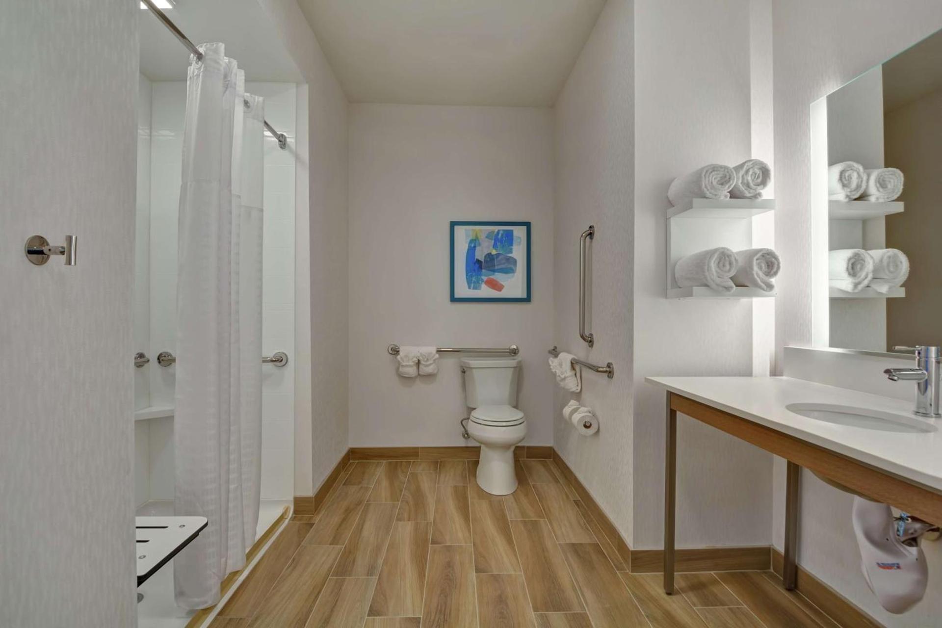 Hampton Inn Chula Vista Eastlake photo 32