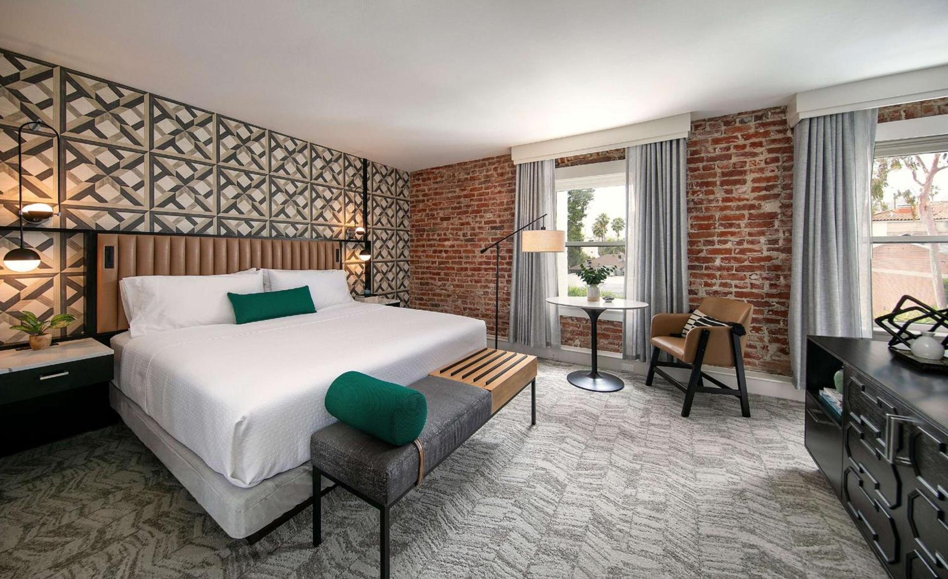 Hotel Virginia Santa Barbara, Tapestry Collection by Hilton photo 17