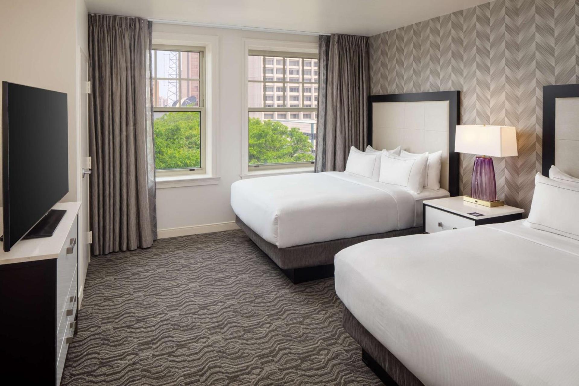DoubleTree Suites by Hilton Hotel Detroit Downtown - Fort Shelby photo 14