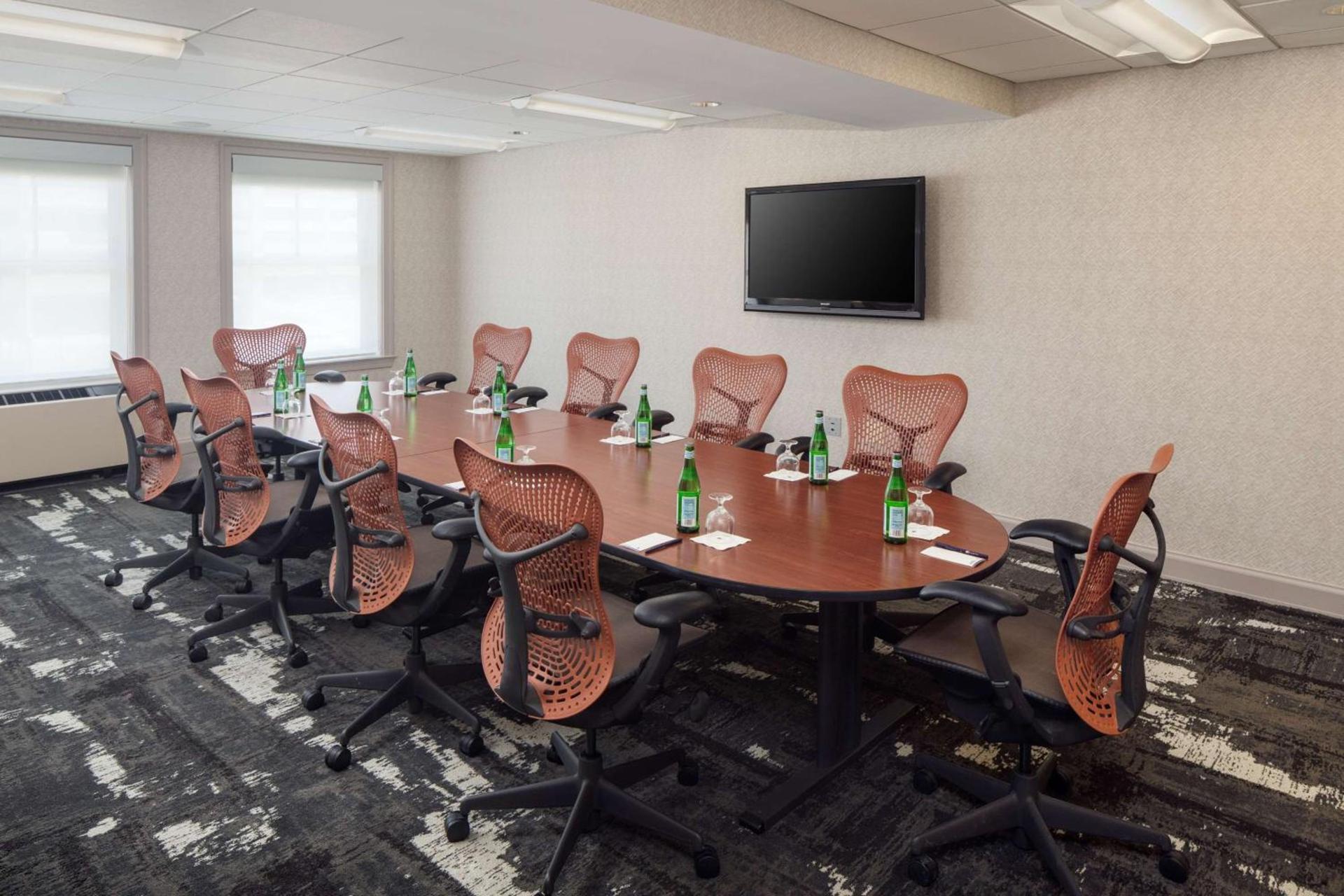 DoubleTree Suites by Hilton Hotel Detroit Downtown - Fort Shelby photo 30