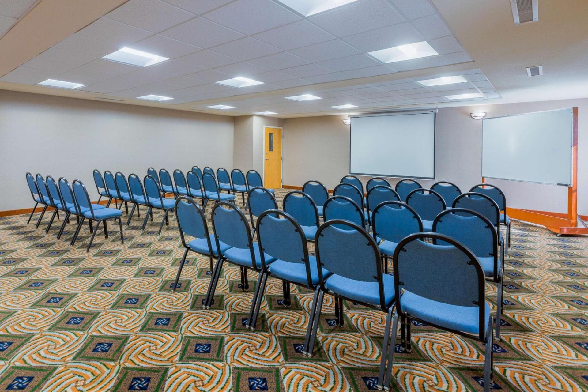 Hampton Inn San Marcos photo 47