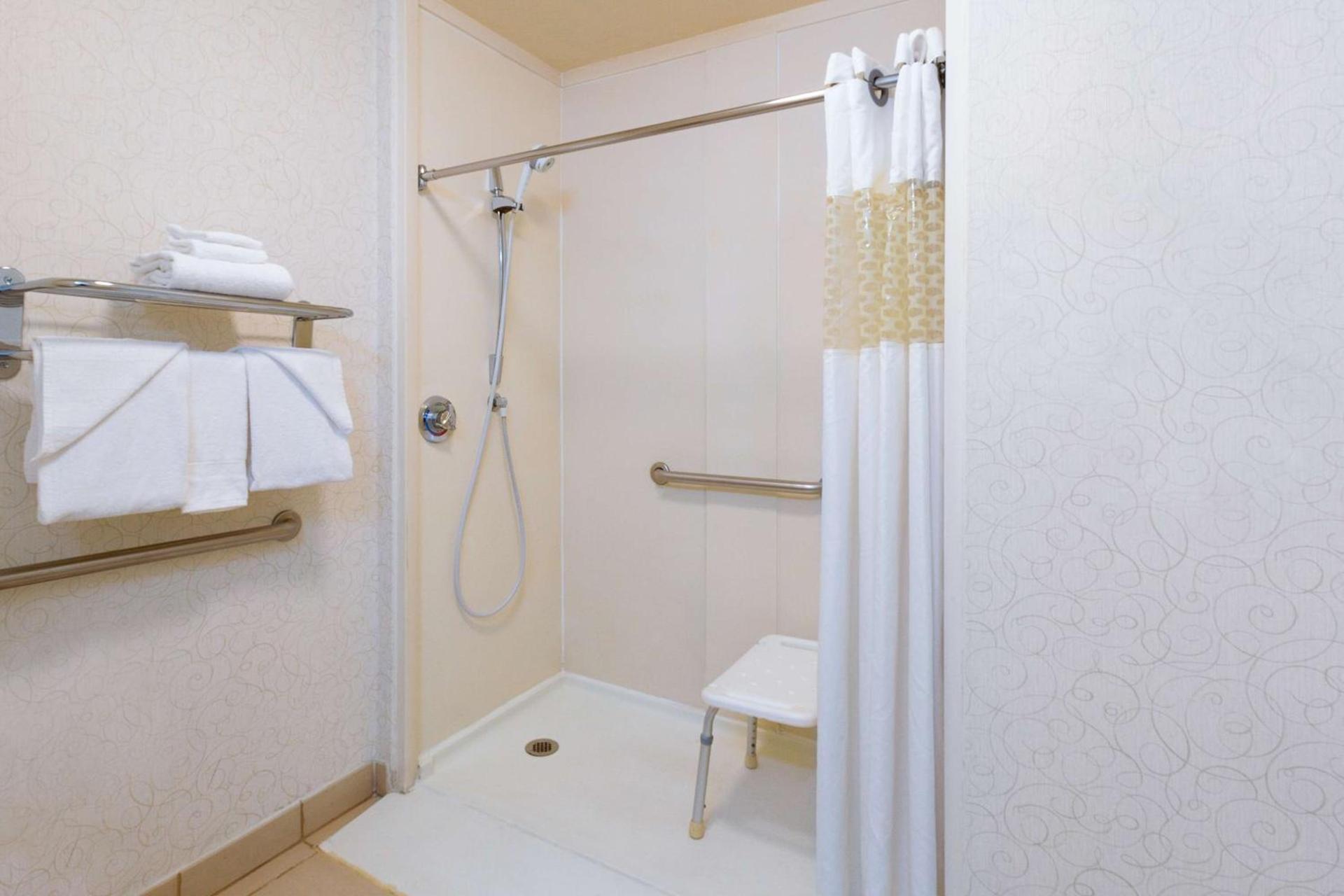 Hampton Inn San Marcos photo 46