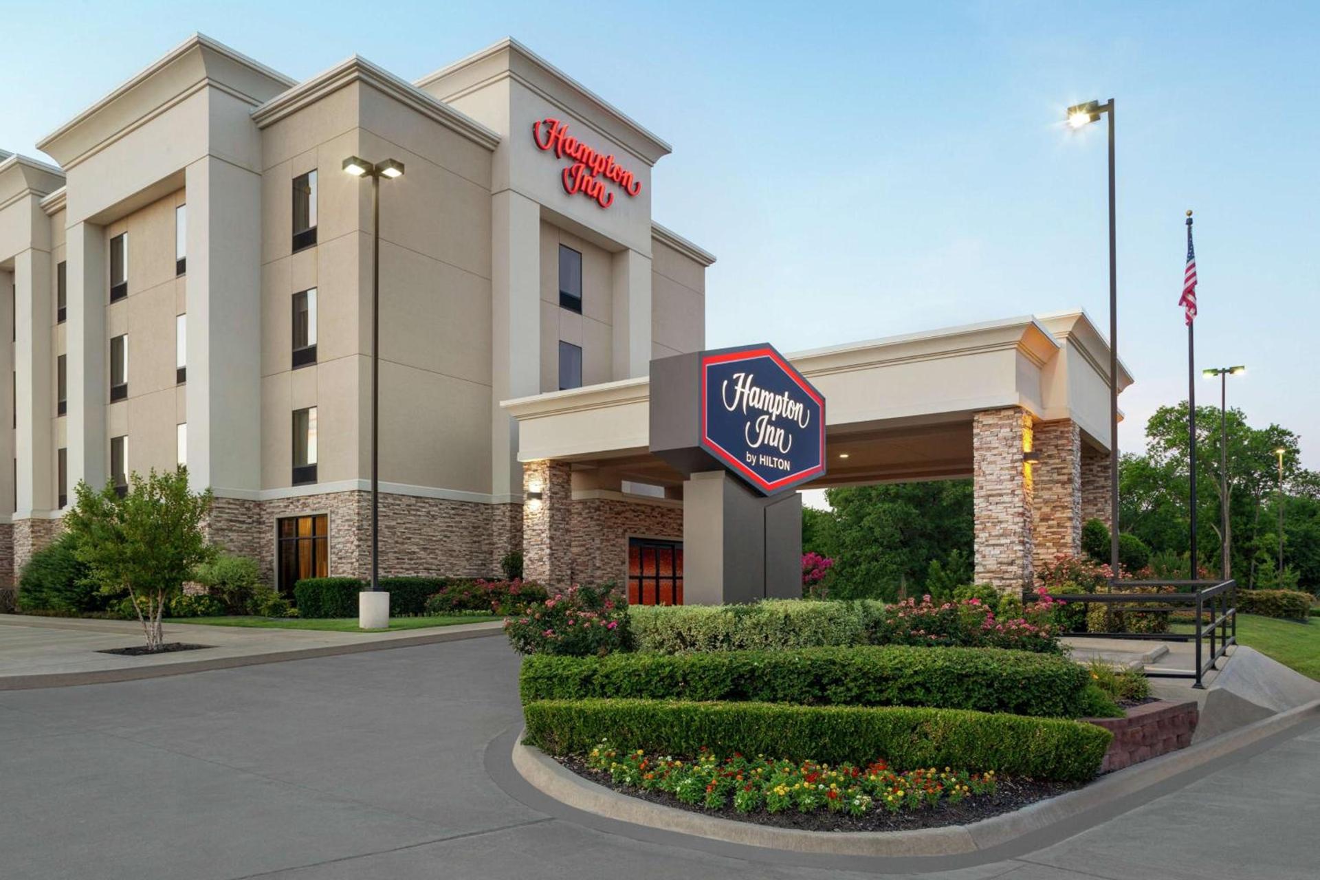 Hampton Inn Sulphur Springs photo 2