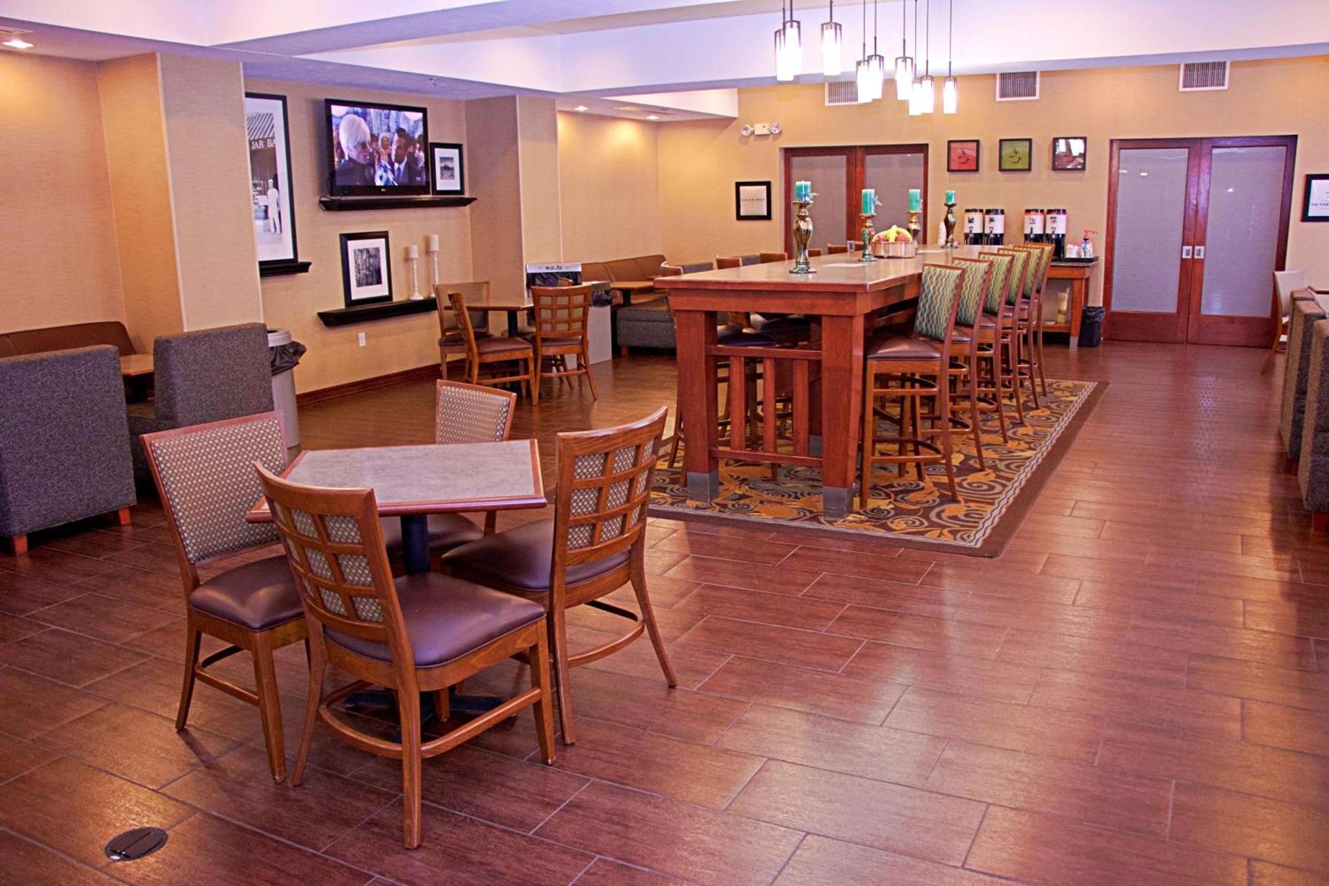Hampton Inn Sidney photo 9