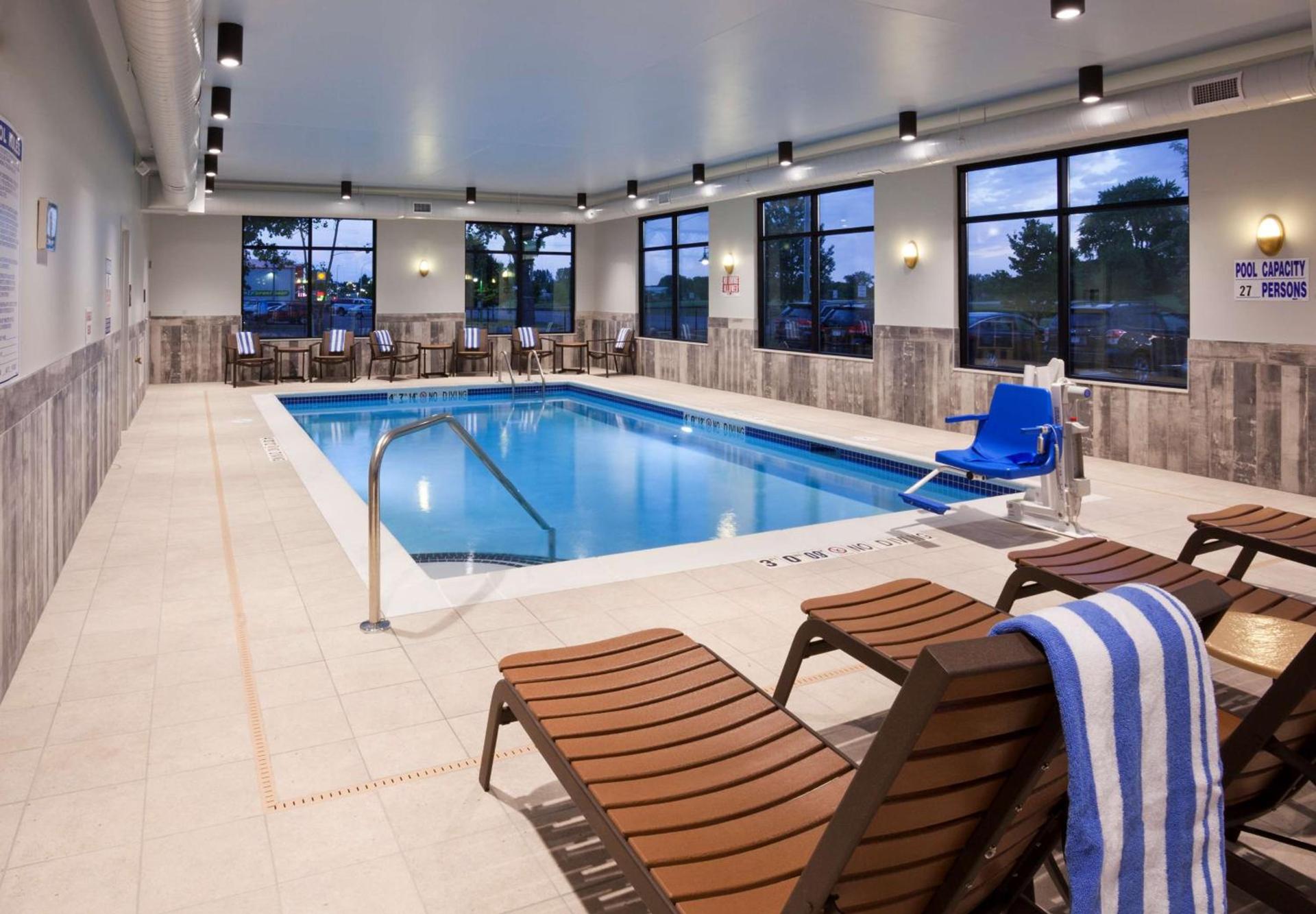 Hampton Inn Spicer Green Lake, MN photo 14