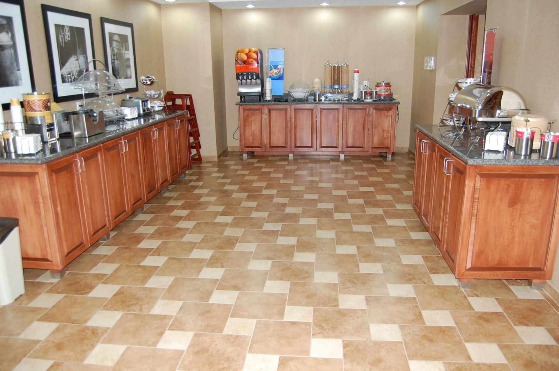 Hampton Inn Sidney photo 12