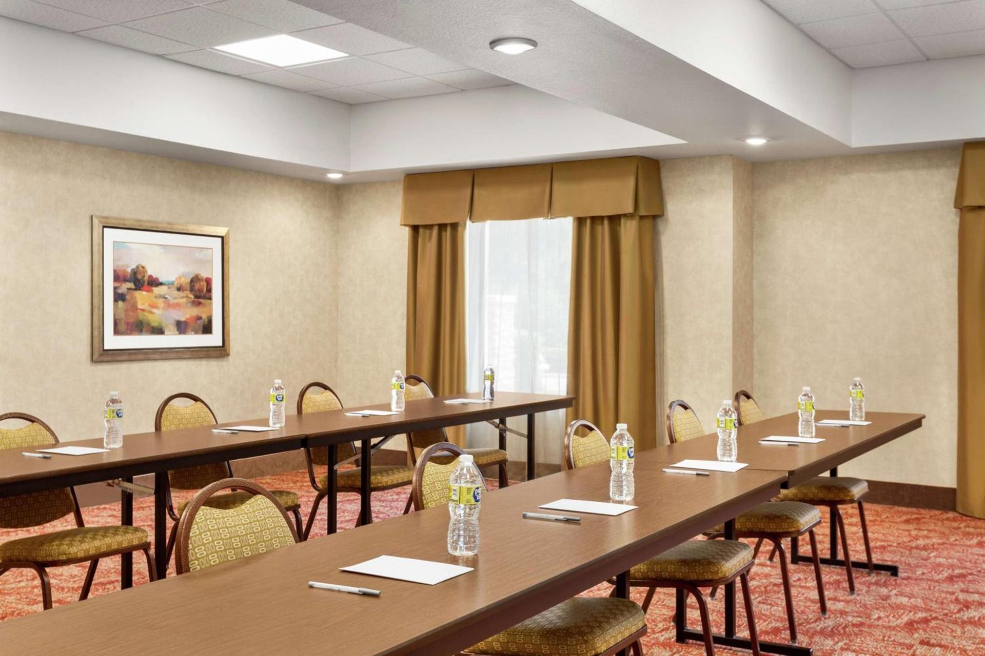 Hampton Inn Sulphur Springs photo 41