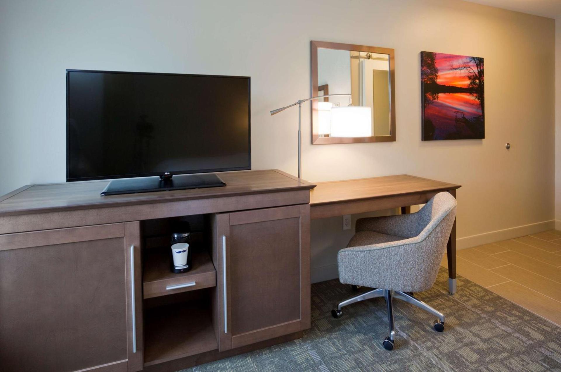 Hampton Inn Spicer Green Lake, MN photo 24