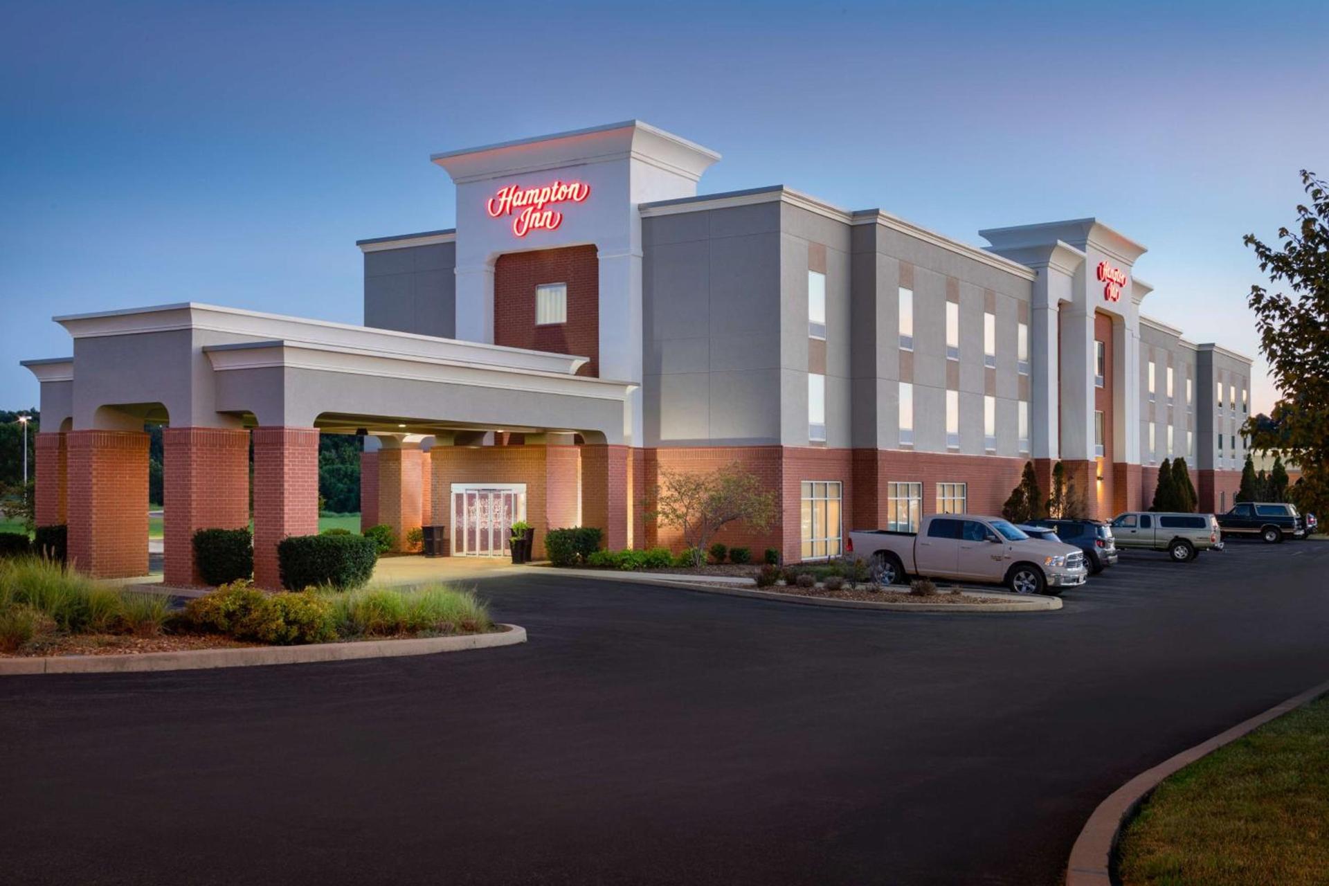 Hampton Inn St. Louis-Columbia photo 2