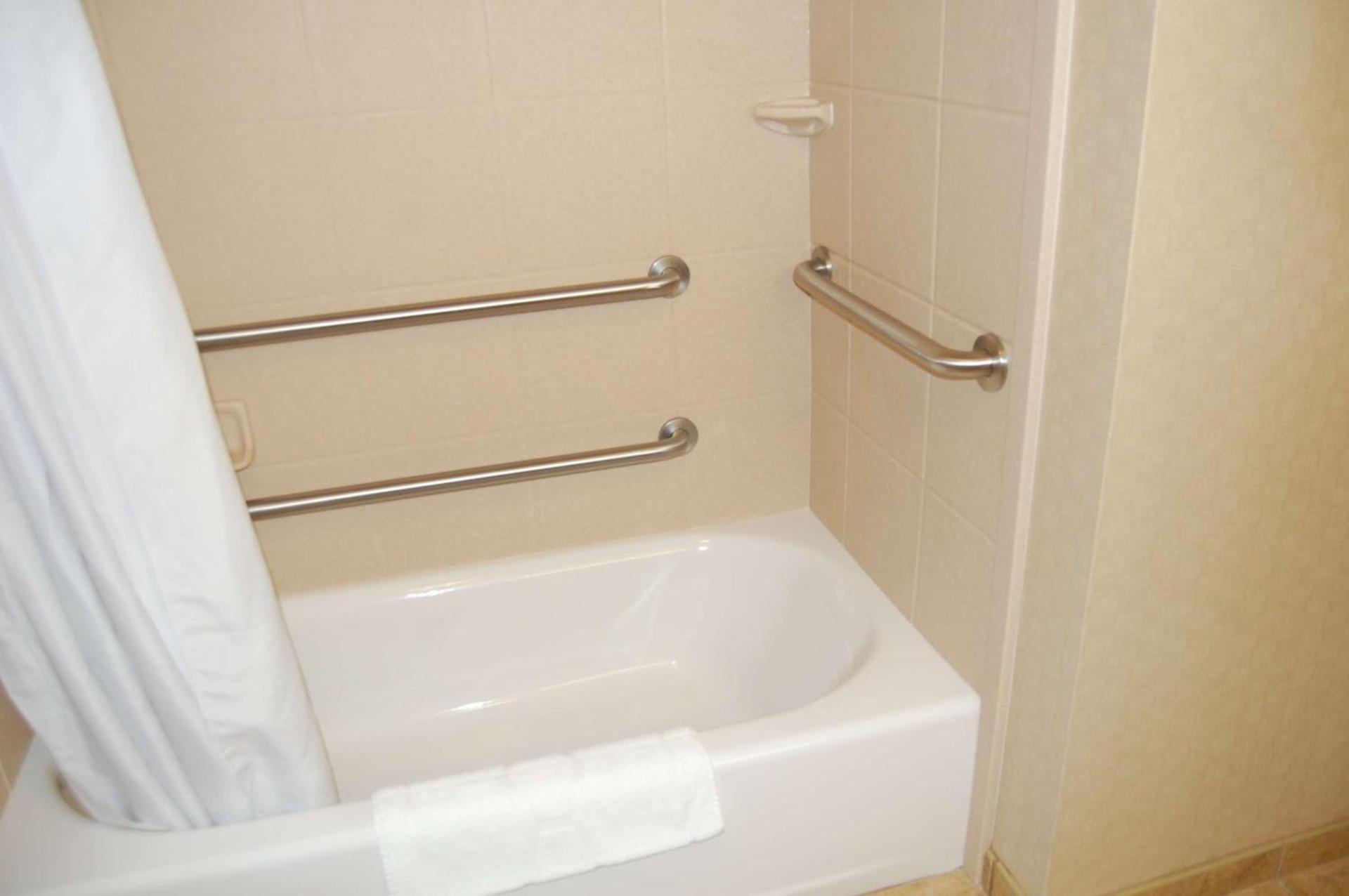 Hampton Inn Sidney photo 44