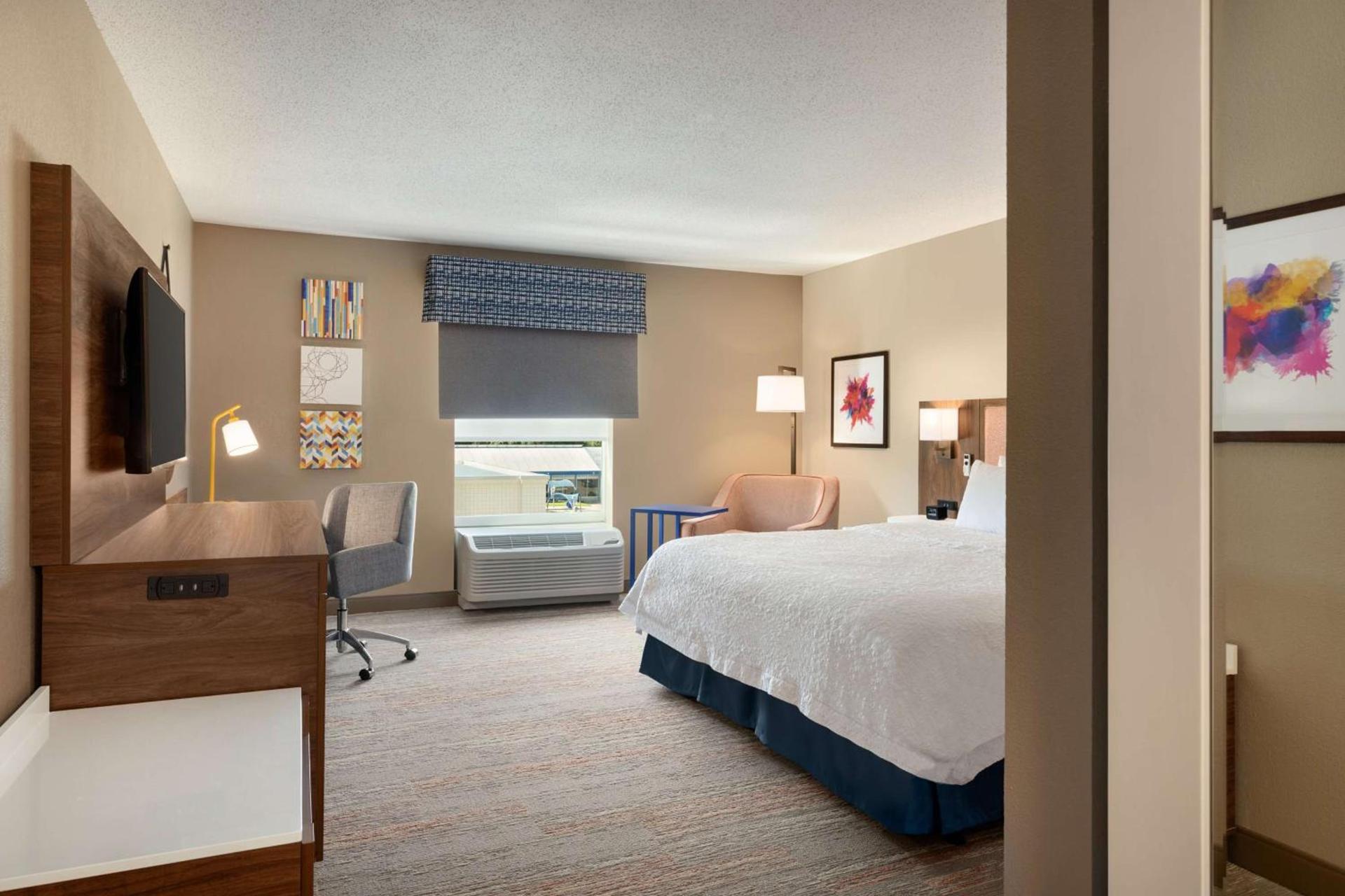 Hampton Inn St. Louis-Columbia photo 18