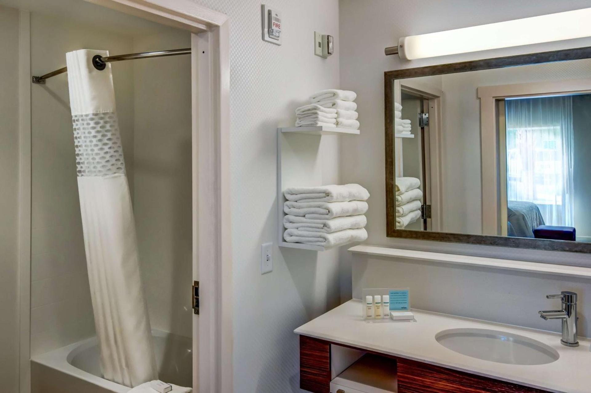 Hampton Inn Plant City photo 16