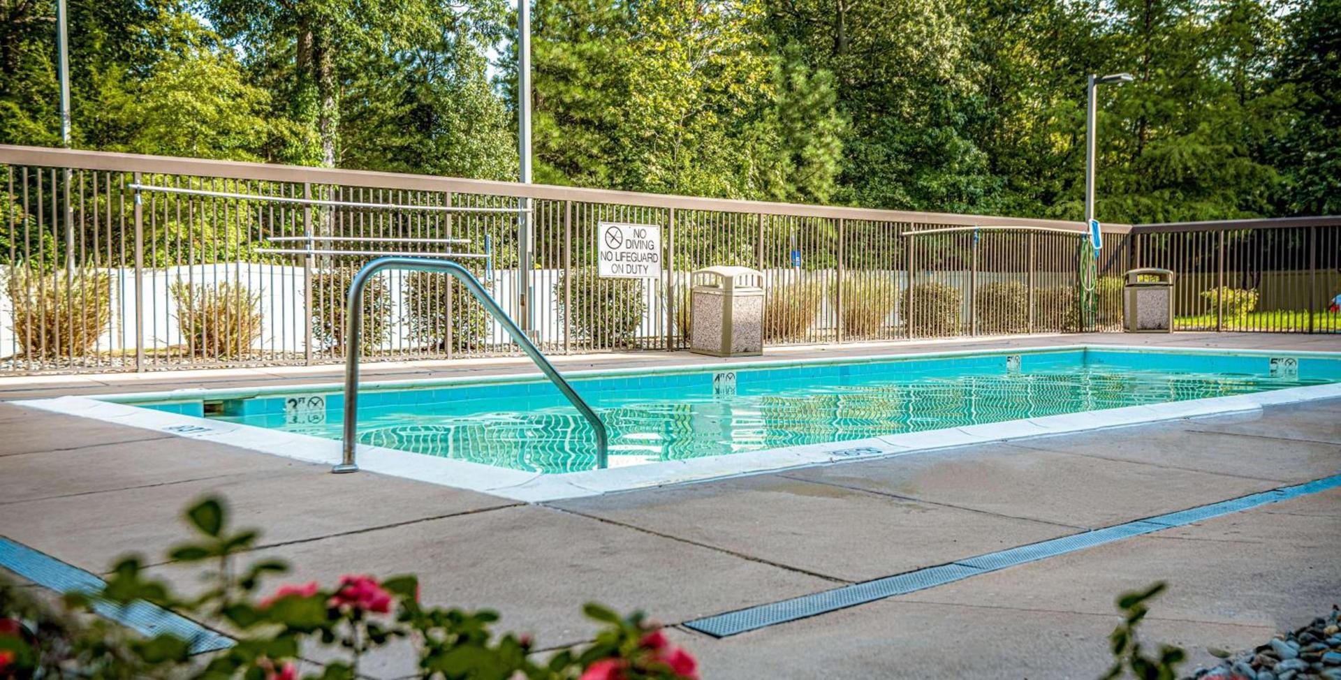 Hampton Inn Waldorf photo 9