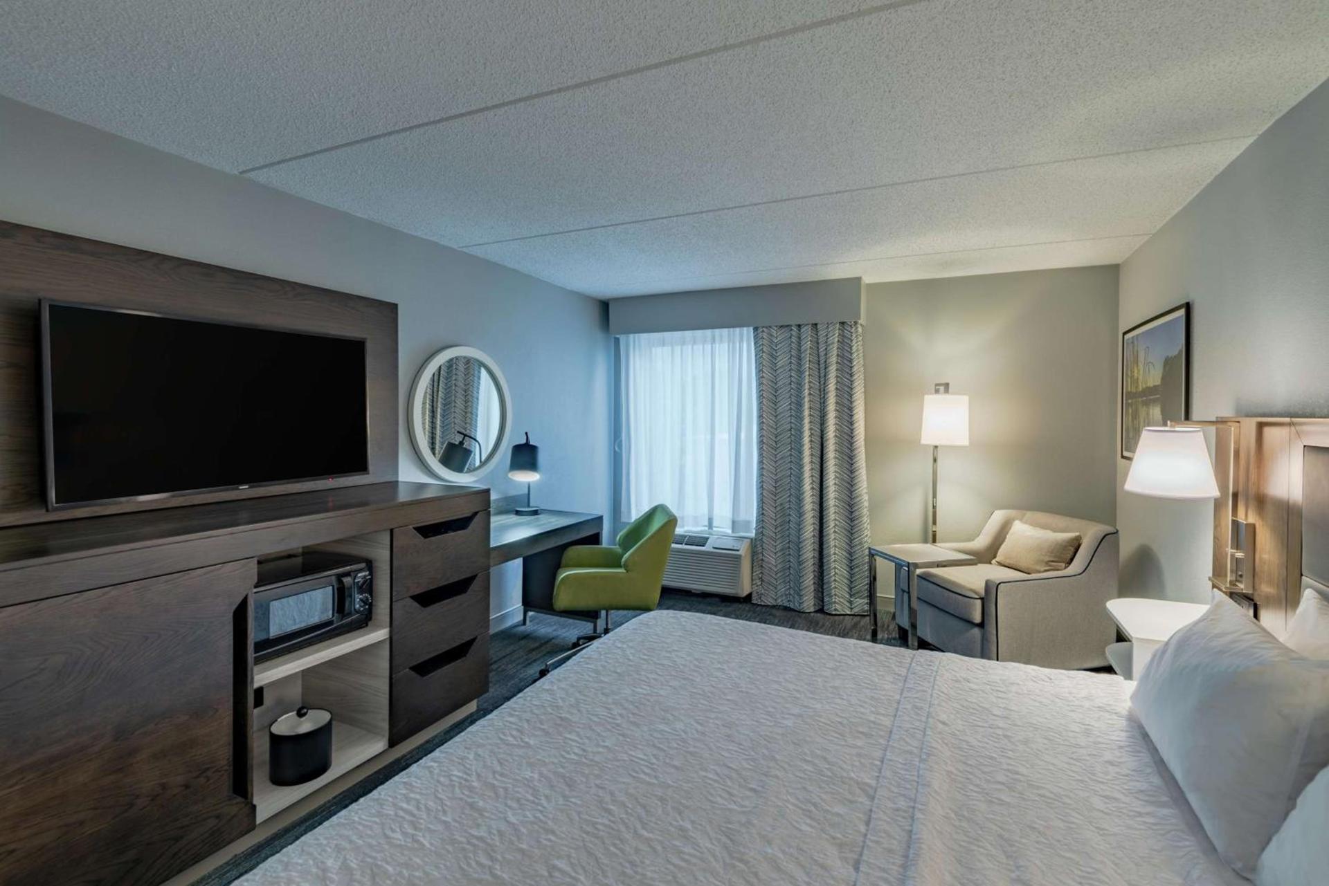Hampton Inn Waldorf photo 15