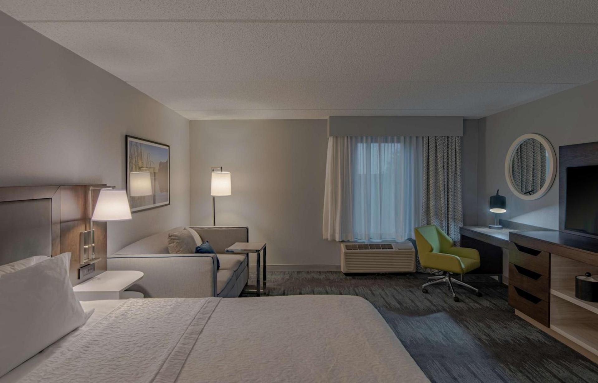 Hampton Inn Waldorf photo 28
