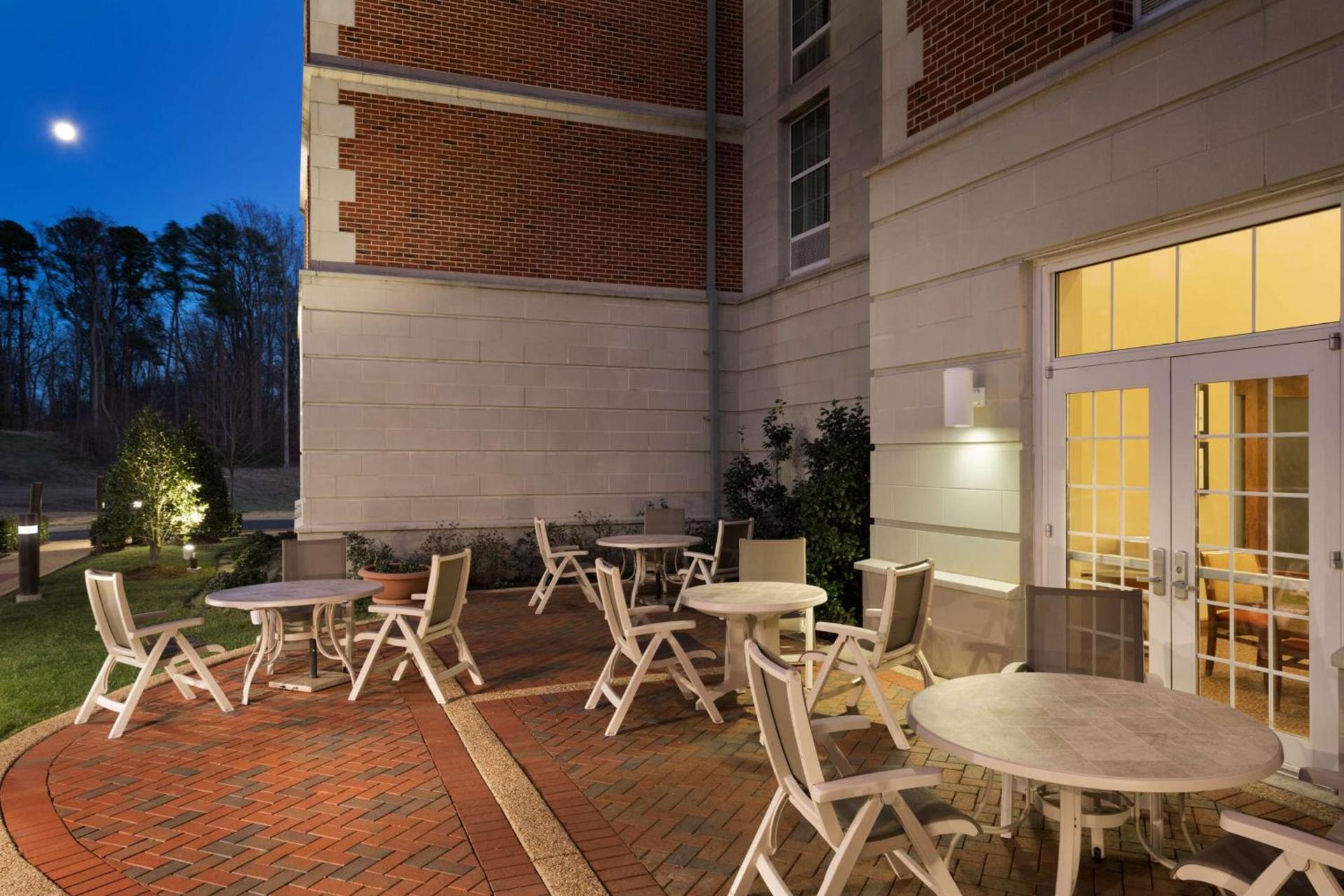 Hampton Inn & Suites Williamsburg-Central photo 6