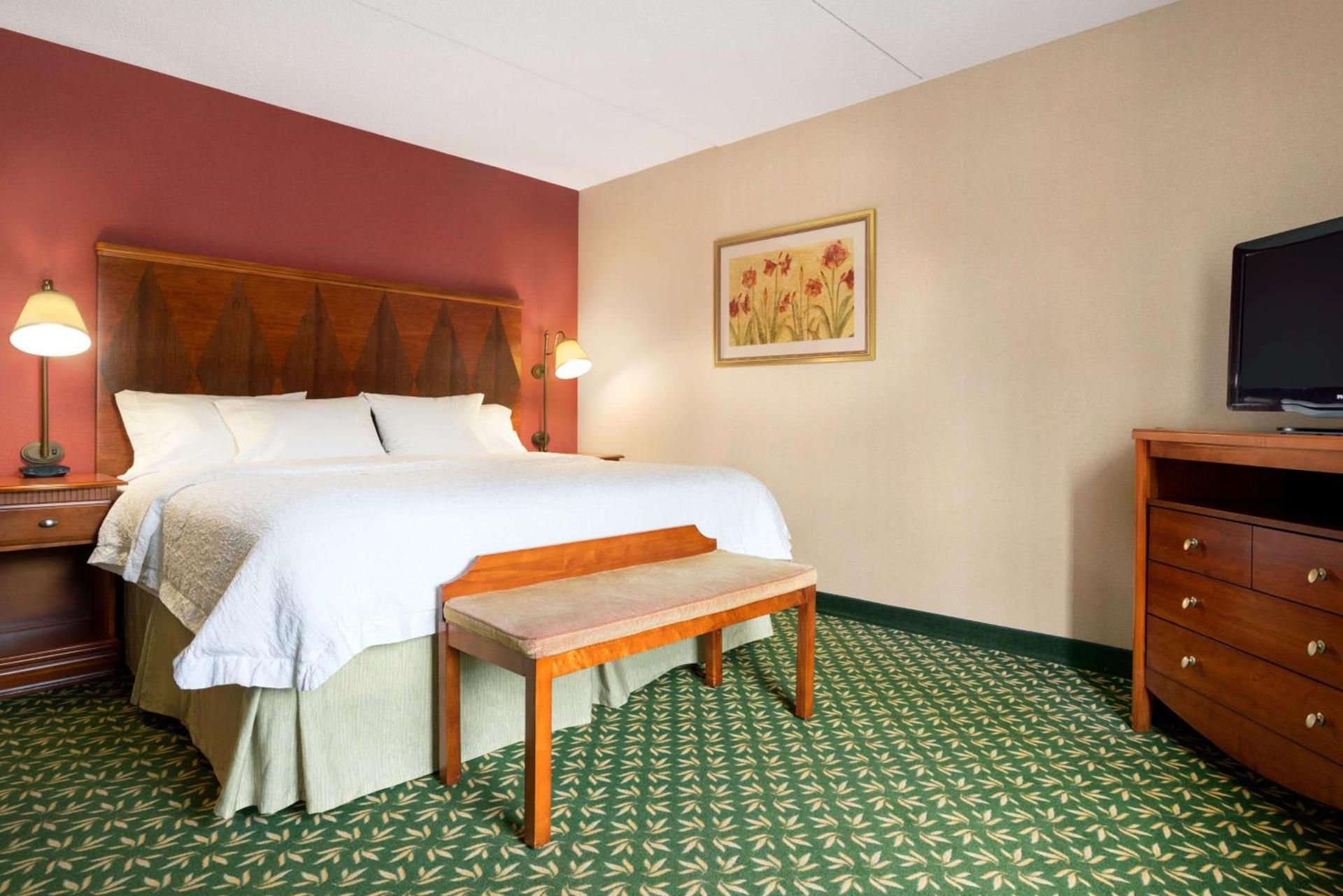 Hampton Inn & Suites Williamsburg-Central photo 14