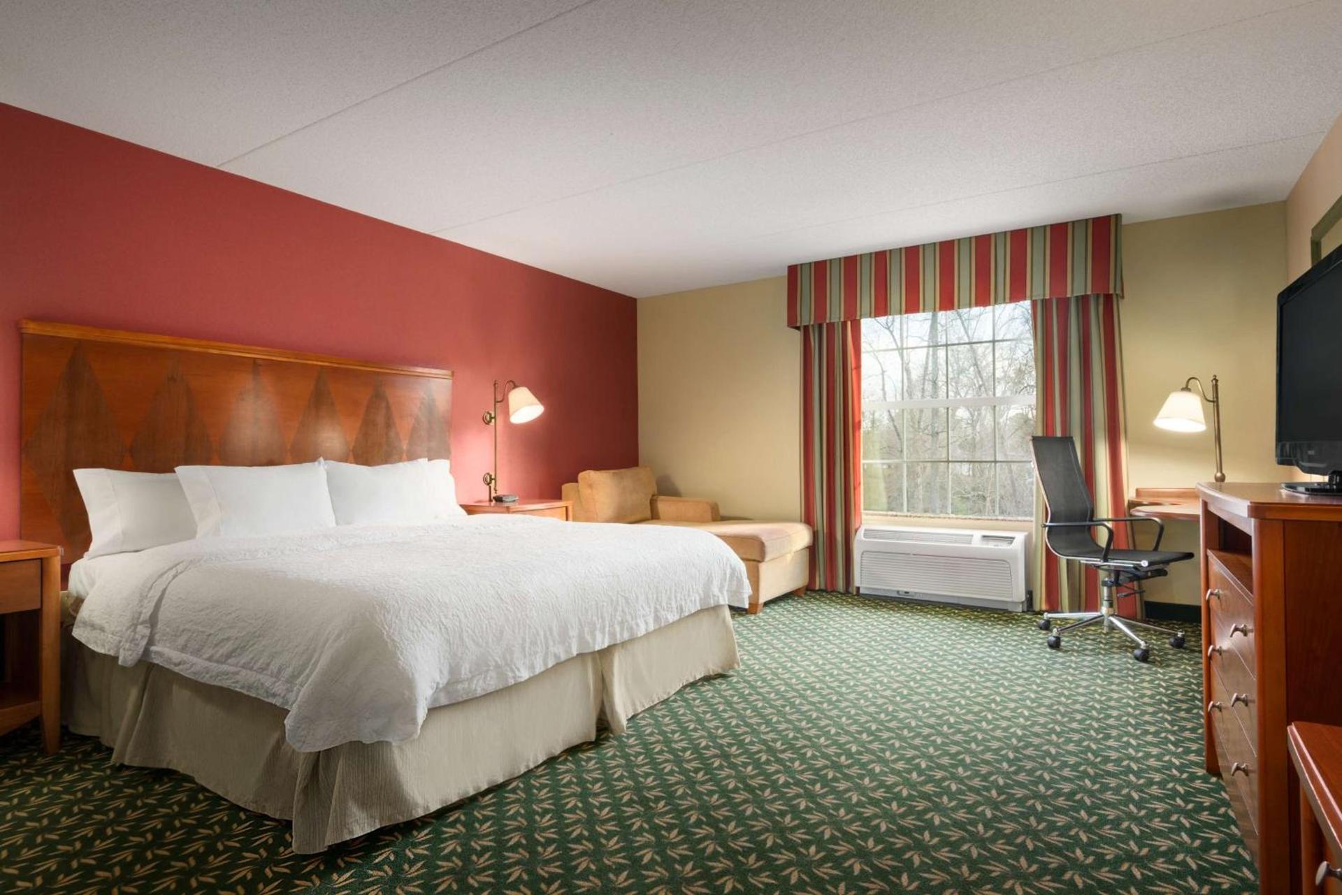 Hampton Inn & Suites Williamsburg-Central photo 25