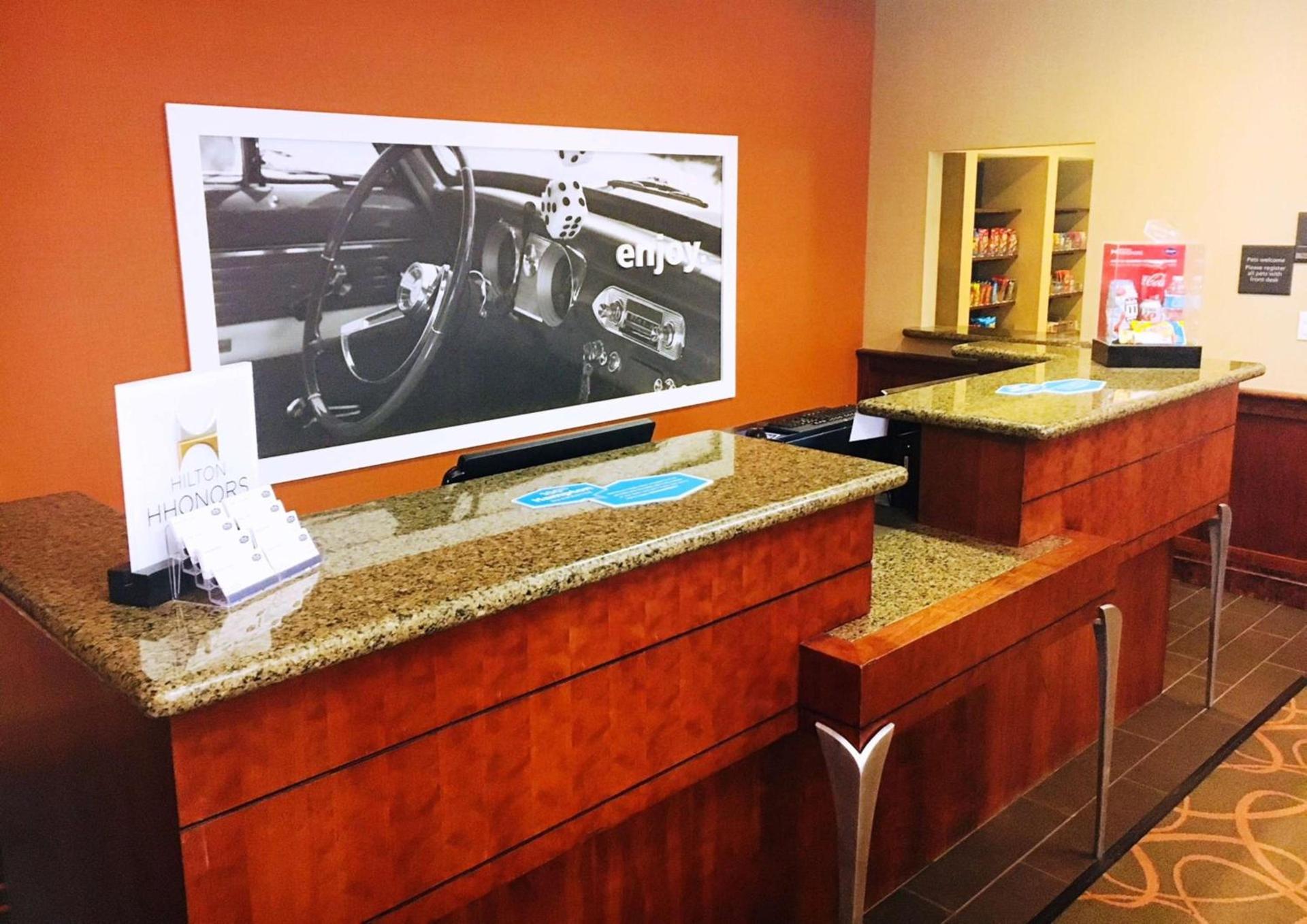 Hampton Inn & Suites Chesapeake-Battlefield Boulevard photo 5