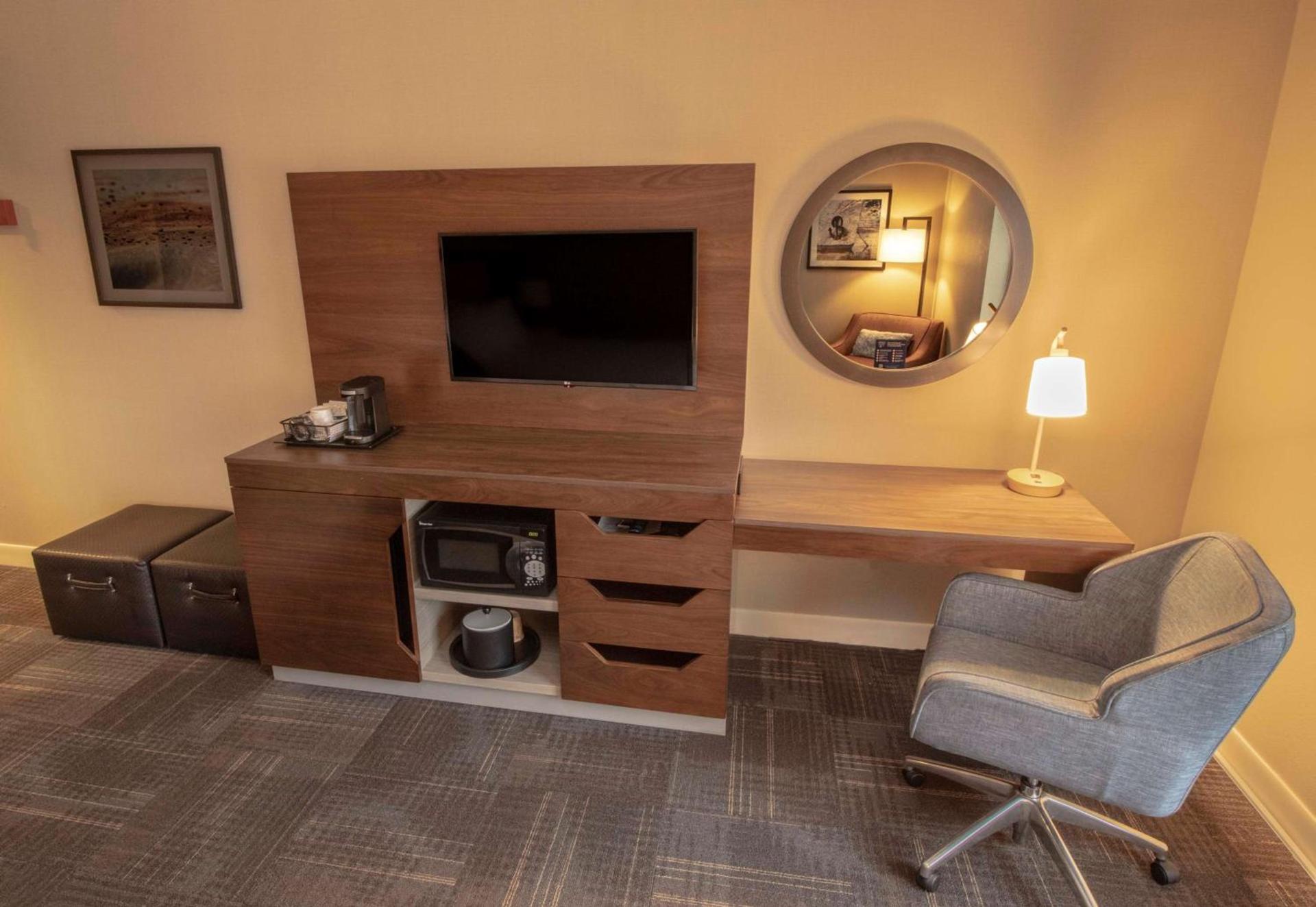 Hampton Inn & Suites Chesapeake-Battlefield Boulevard photo 14