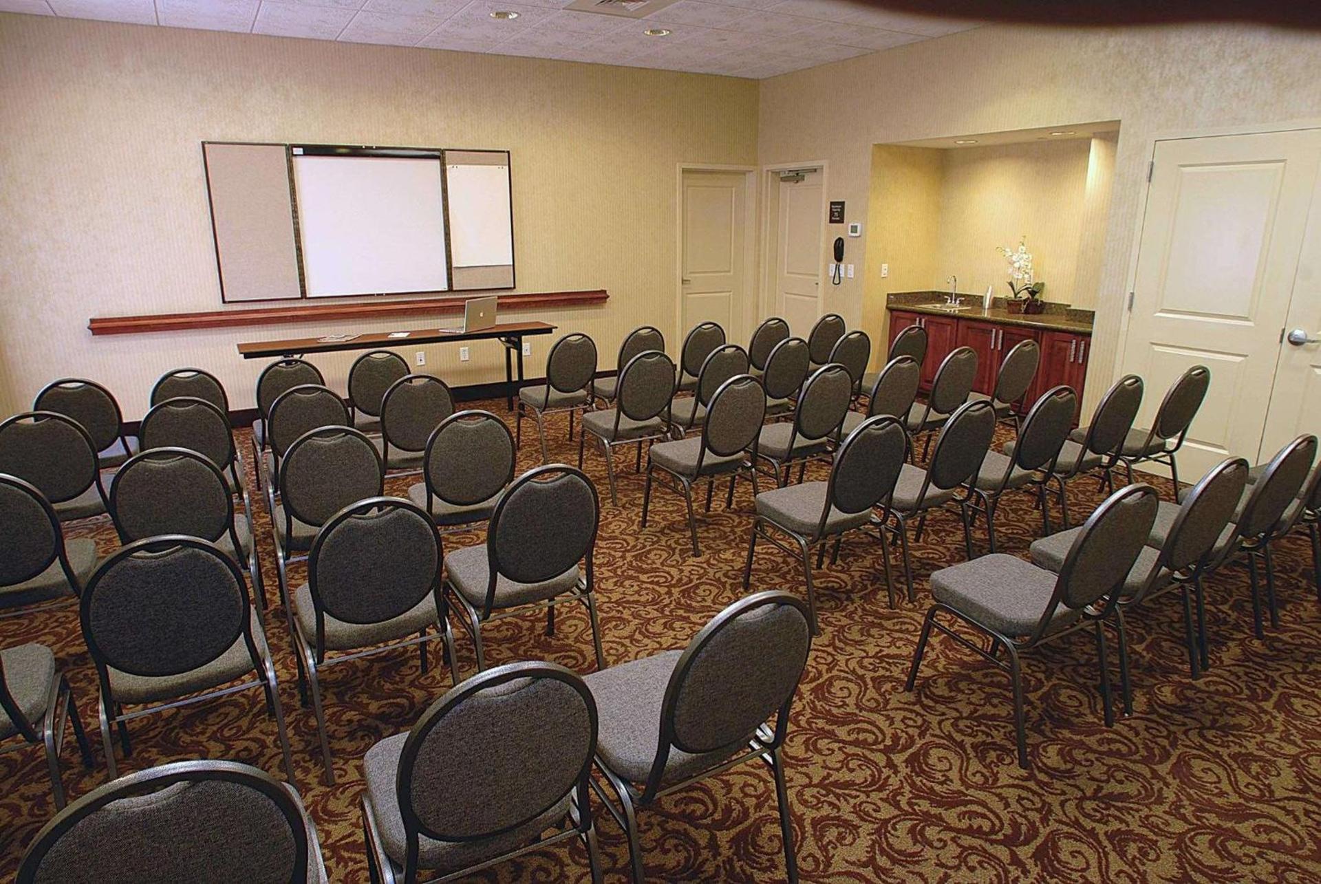 Hampton Inn & Suites Chesapeake-Battlefield Boulevard photo 36