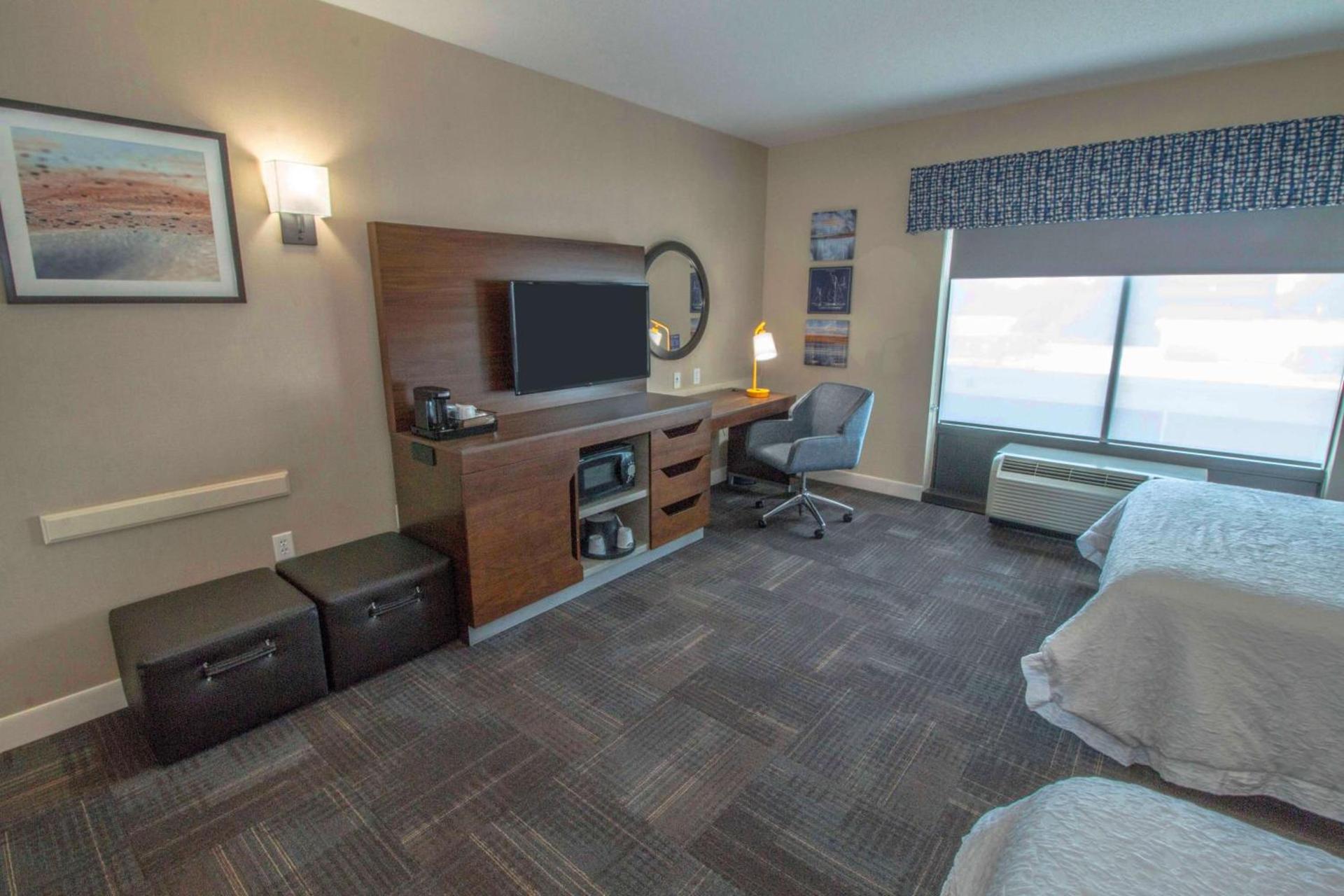 Hampton Inn & Suites Chesapeake-Battlefield Boulevard photo 45