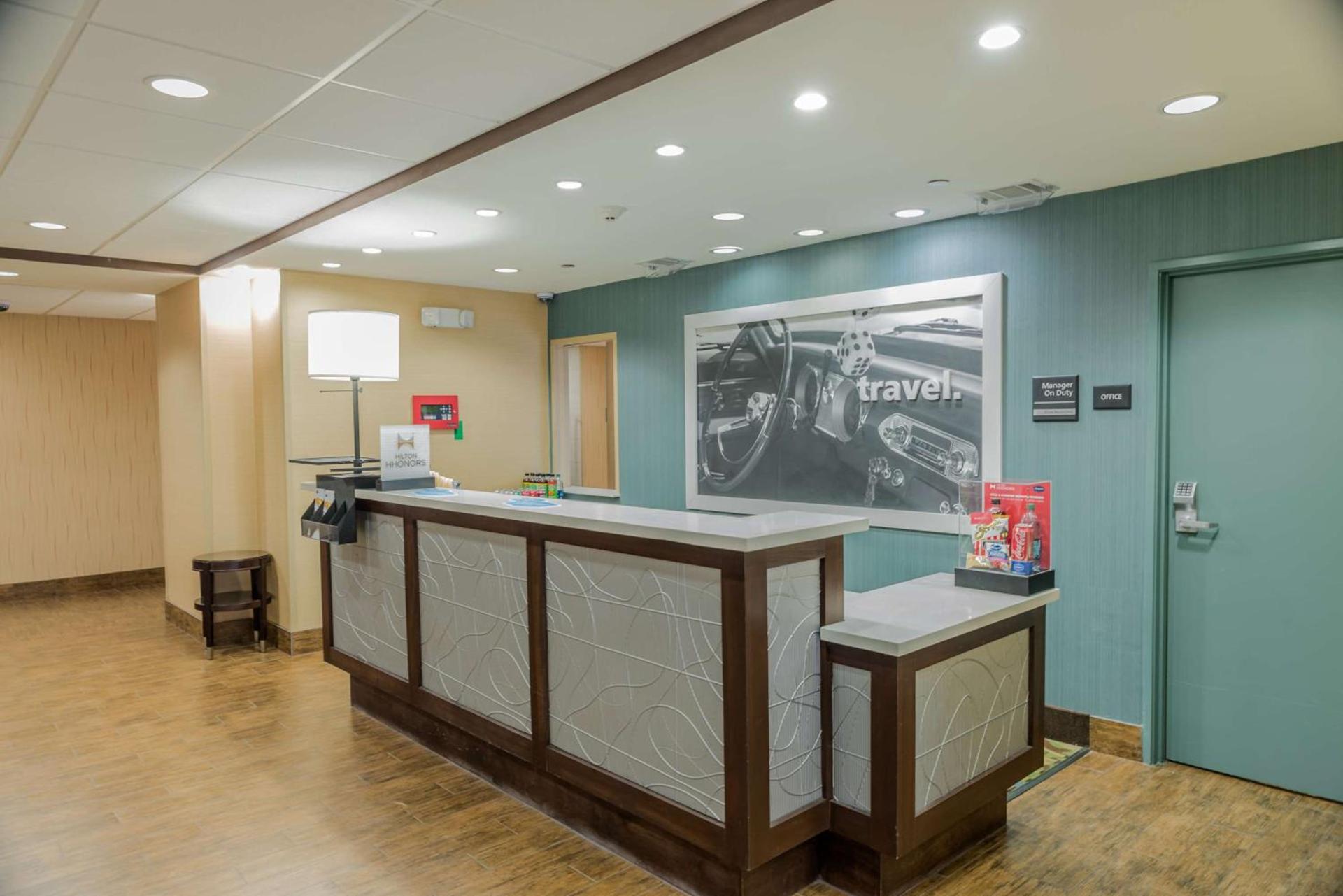 Hampton Inn Lake Charles photo 9