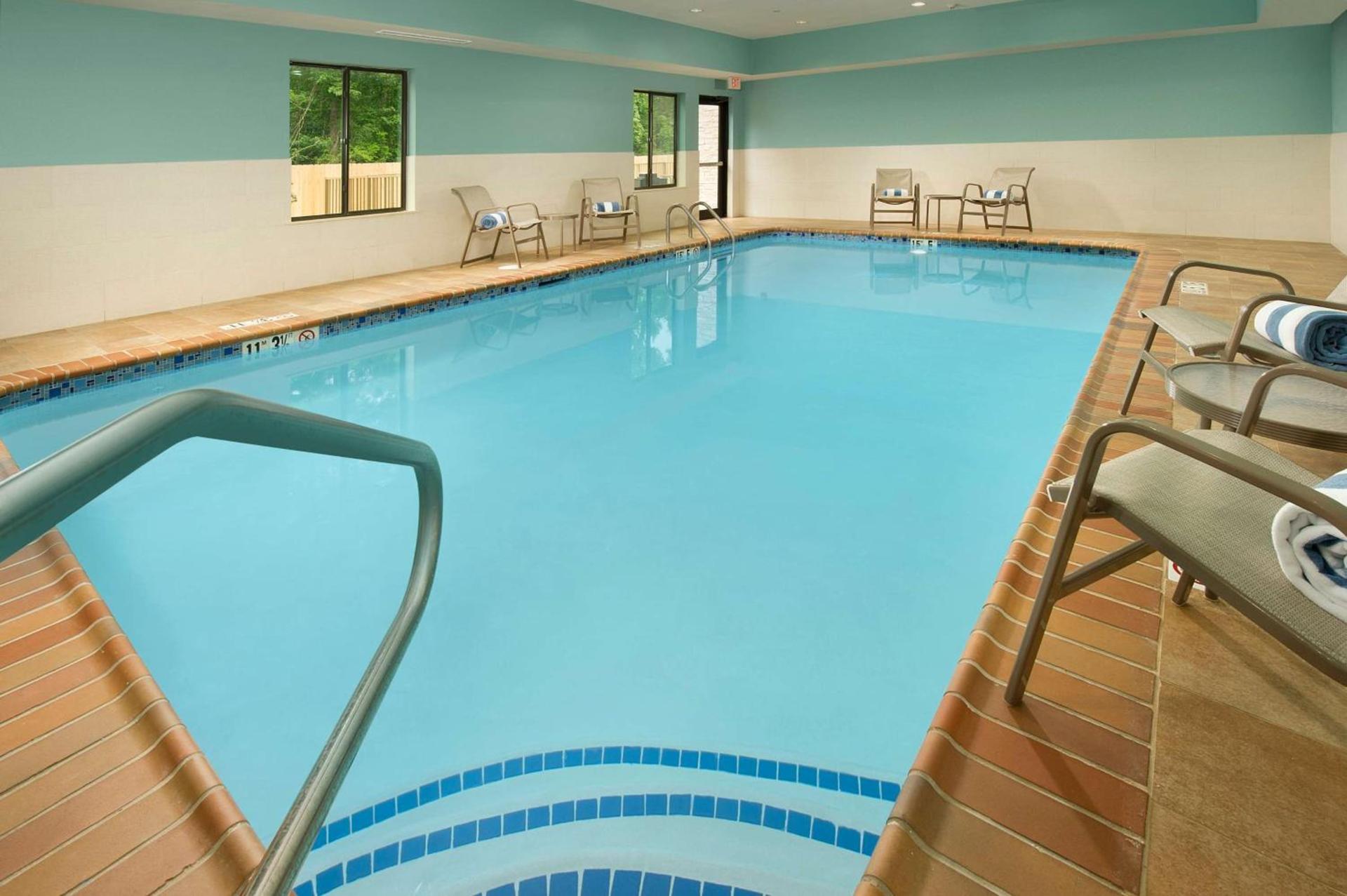 Hampton Inn Lake Charles photo 16