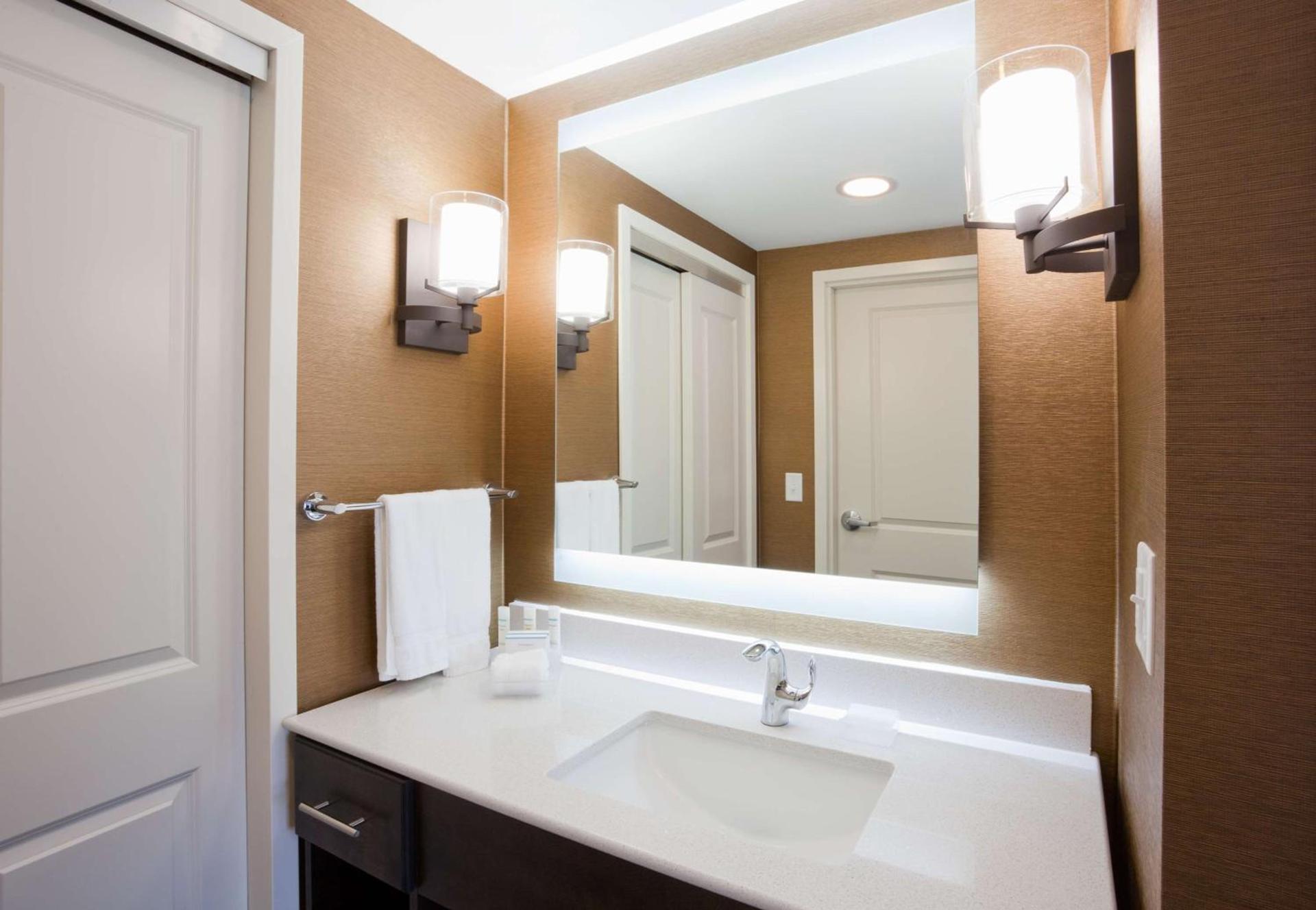 Homewood Suites Davenport photo 13