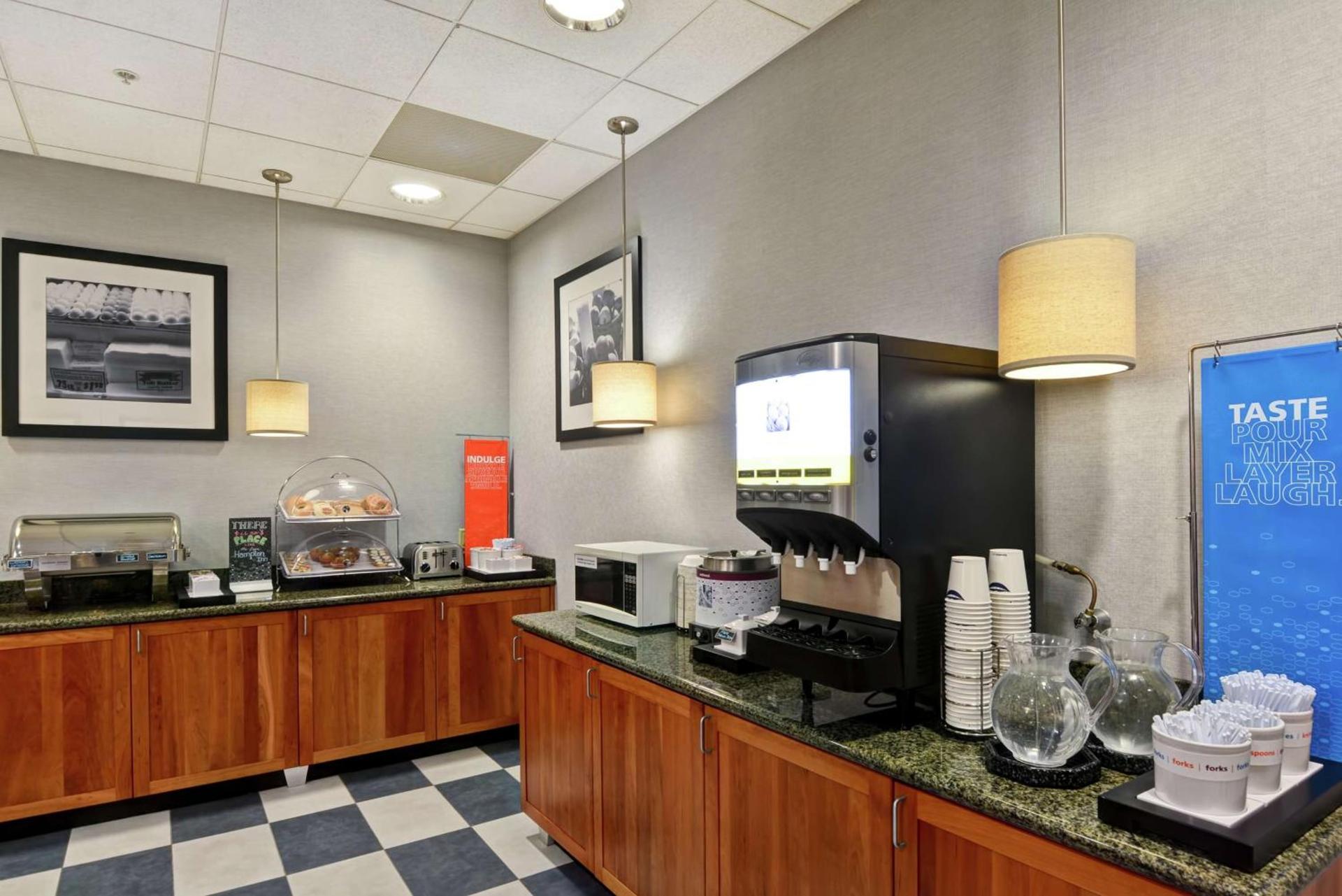 Hampton Inn Sayre photo 15