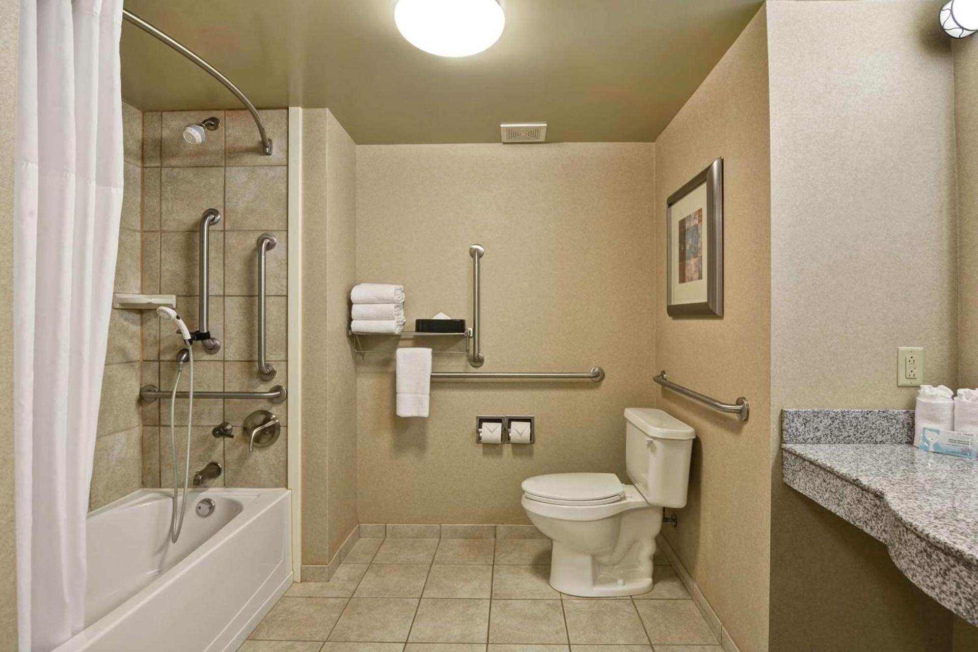 Hampton Inn Sayre photo 18