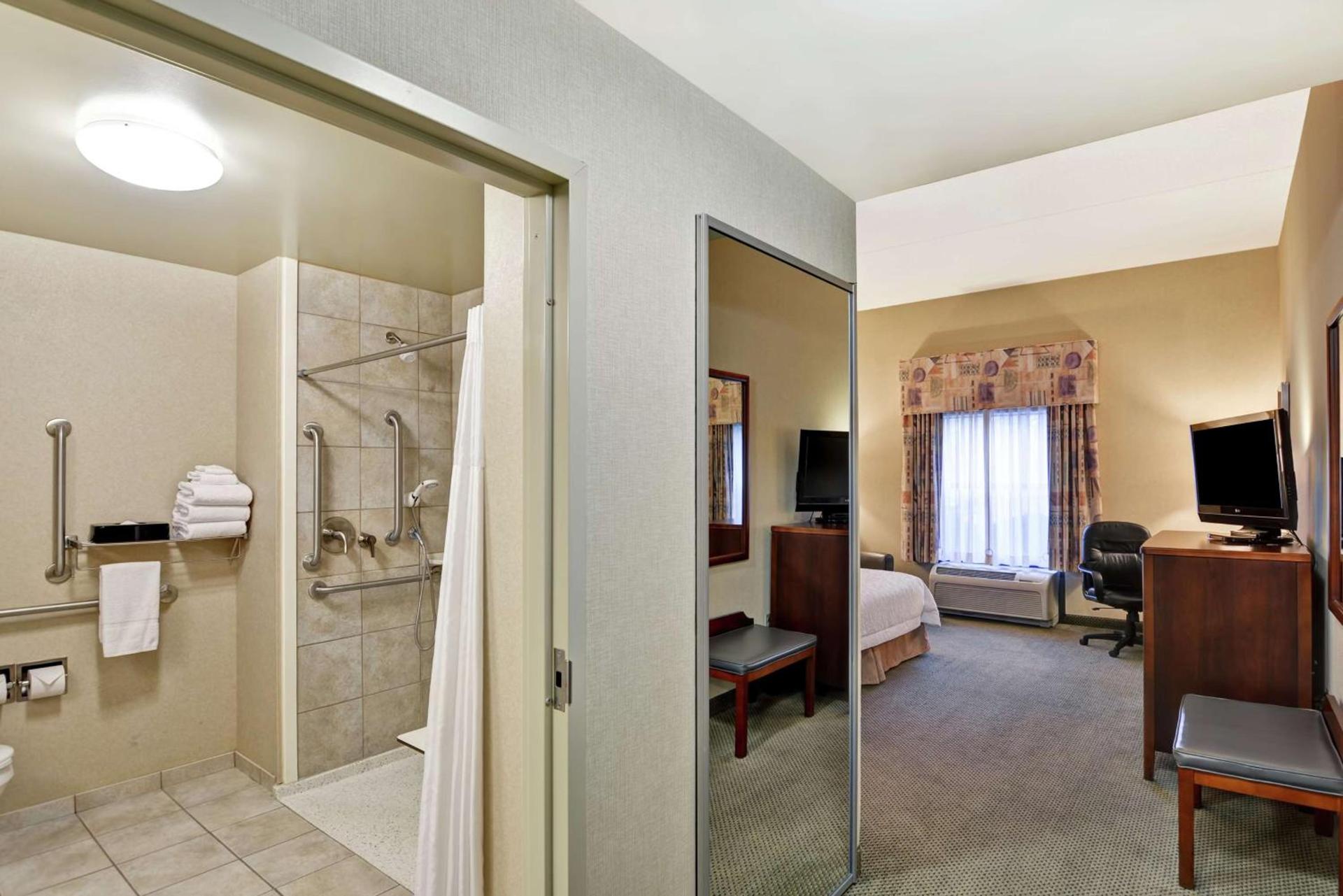 Hampton Inn Sayre photo 19