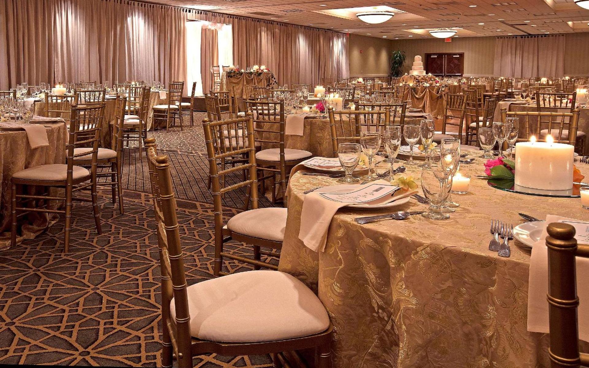 Embassy Suites by Hilton Chicago Schaumburg Woodfield photo 9