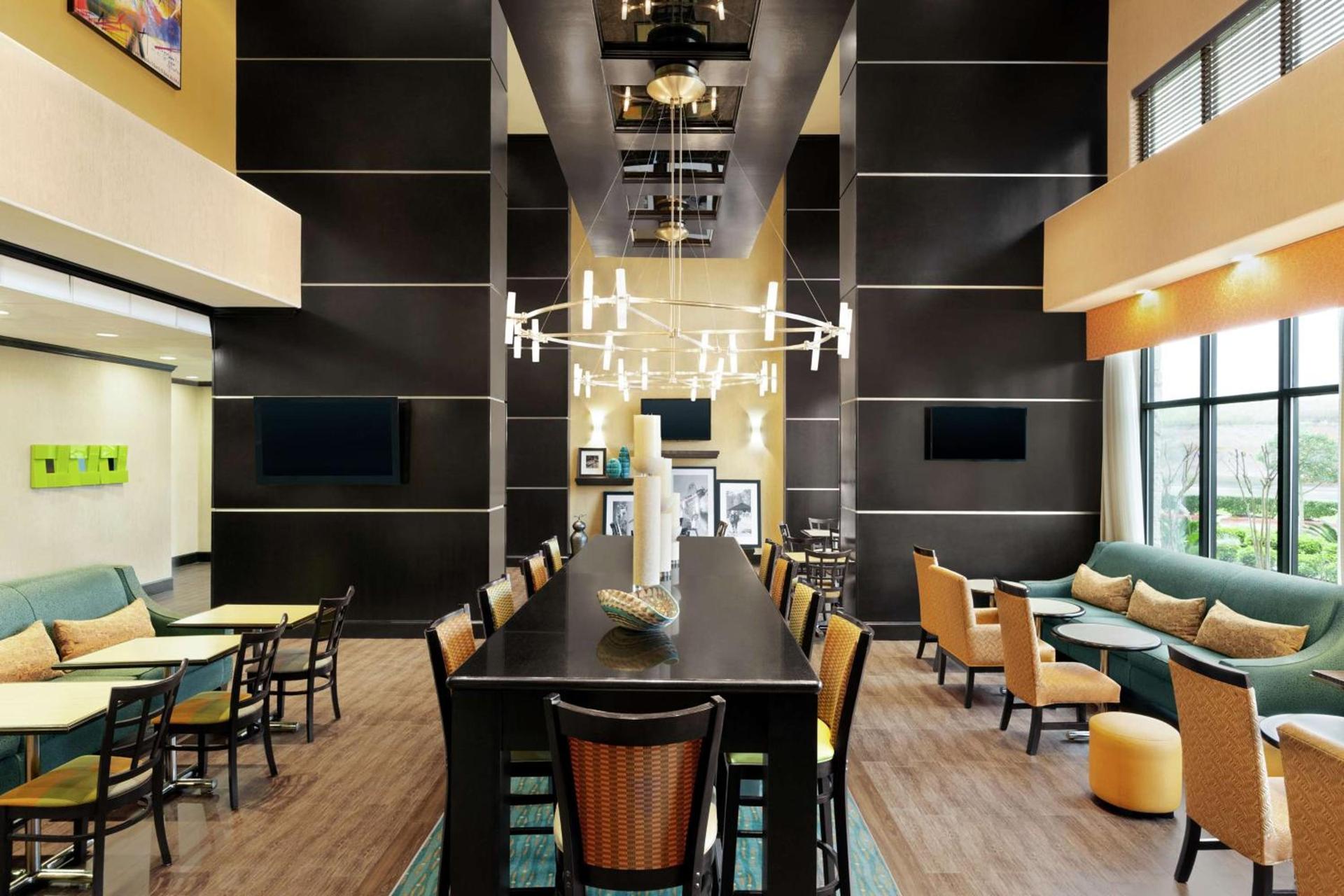 Hampton Inn and Suites Houston Pasadena photo 4