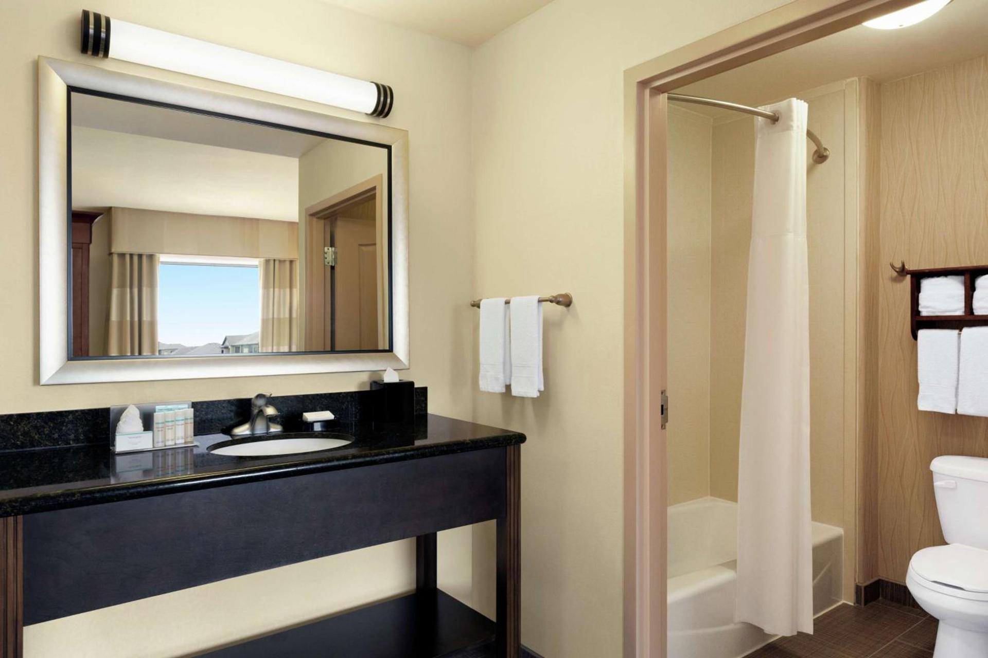 Hampton Inn and Suites Houston Pasadena photo 17