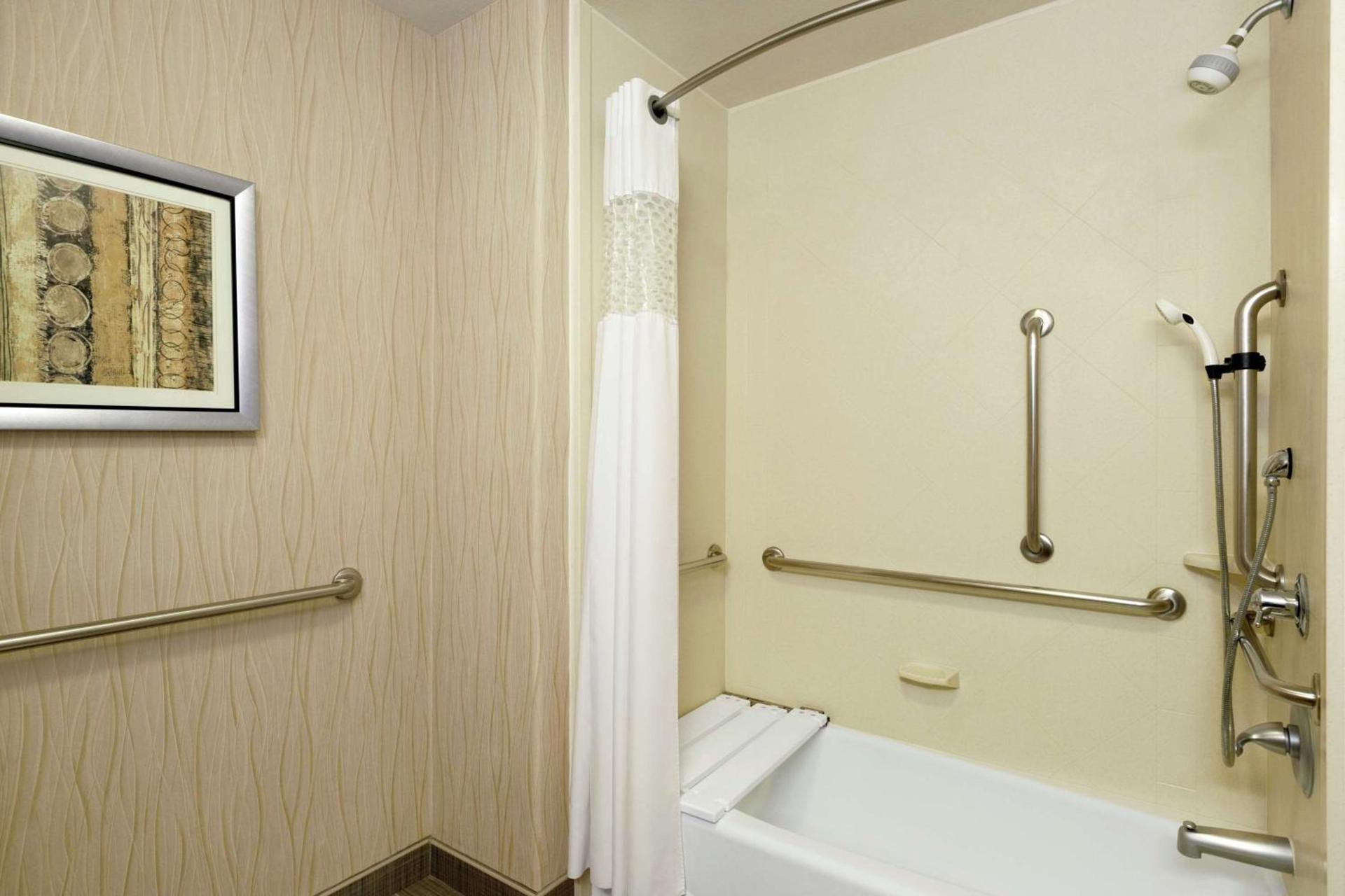 Hampton Inn and Suites Houston Pasadena photo 29