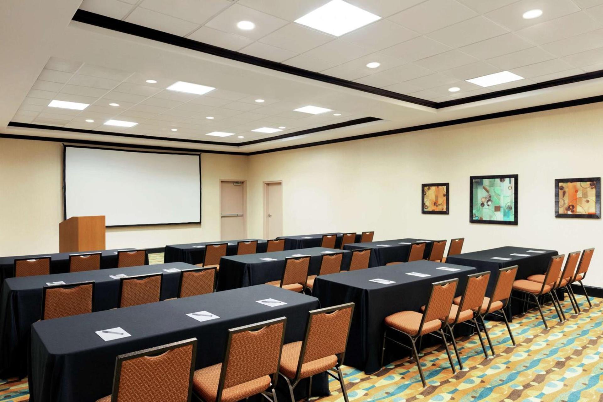 Hampton Inn and Suites Houston Pasadena photo 30