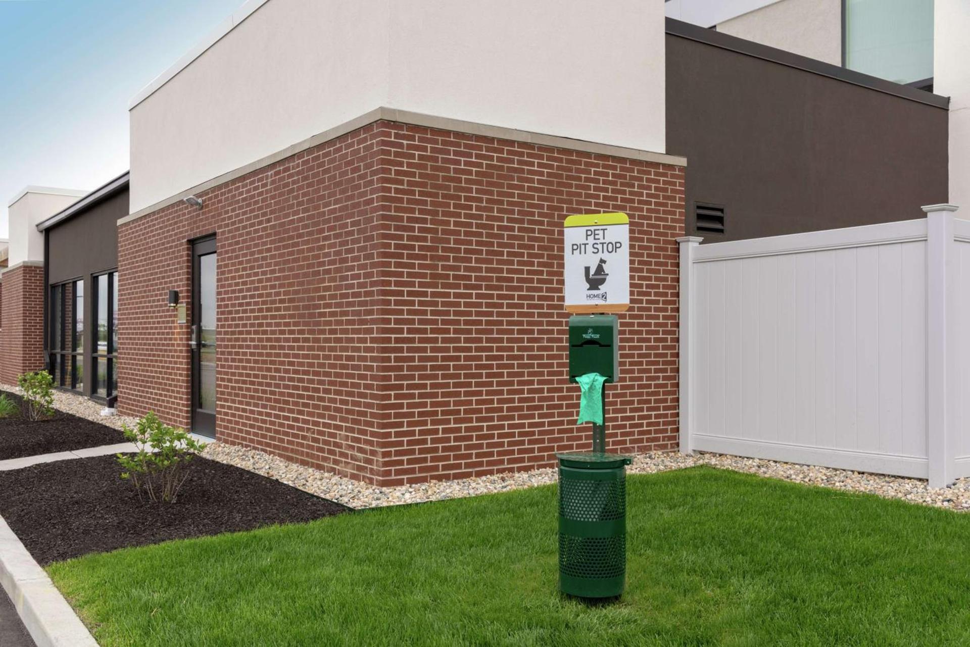 Home2 Suites By Hilton Indianapolis Airport photo 3