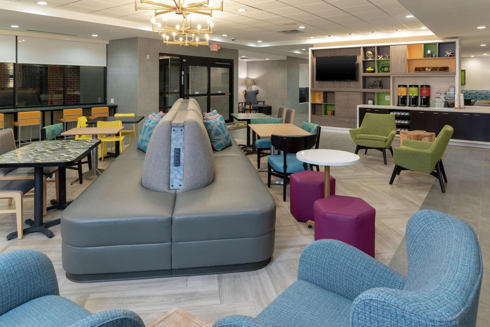 Home2 Suites By Hilton Indianapolis Airport photo 7