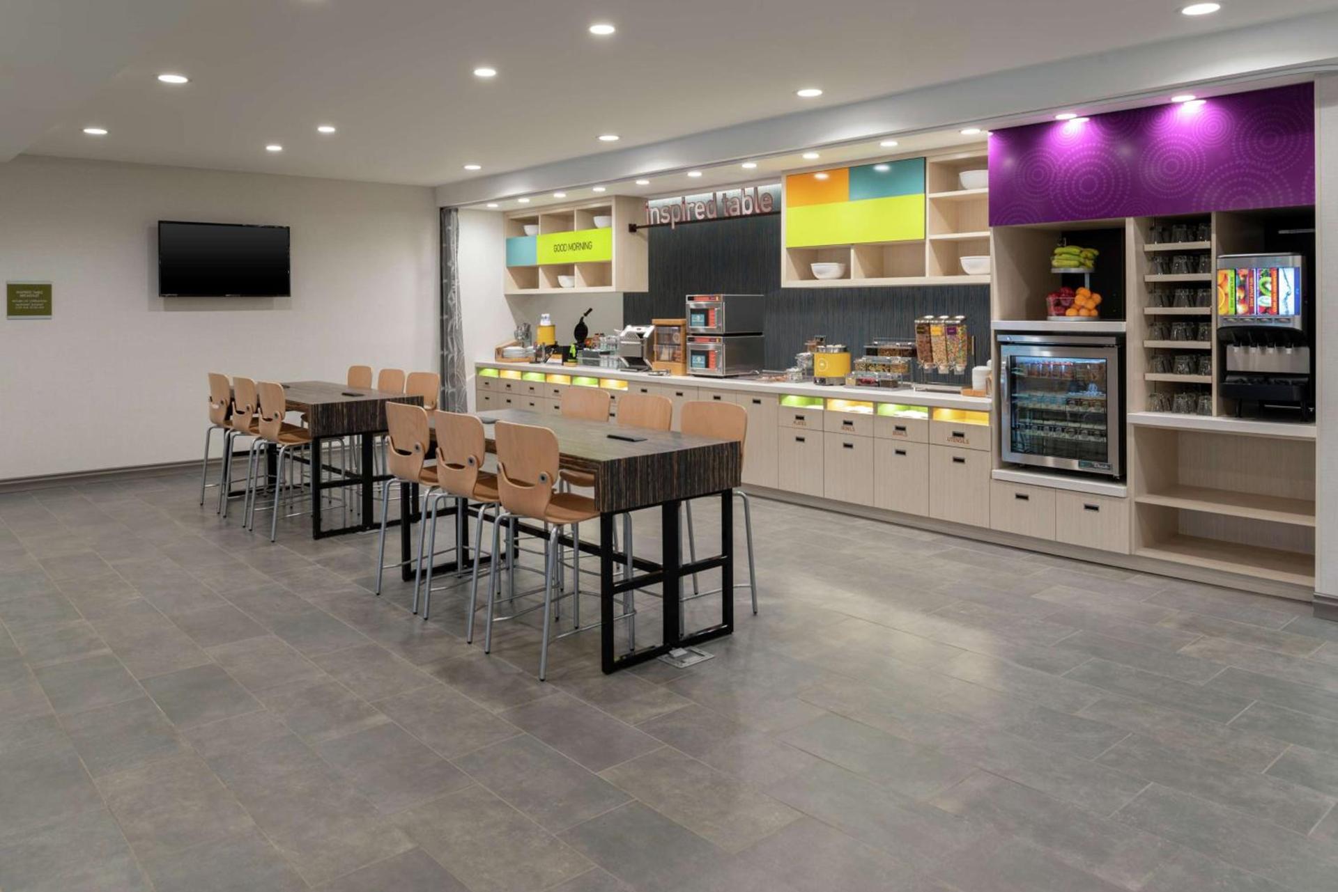 Home2 Suites By Hilton Indianapolis Airport photo 9