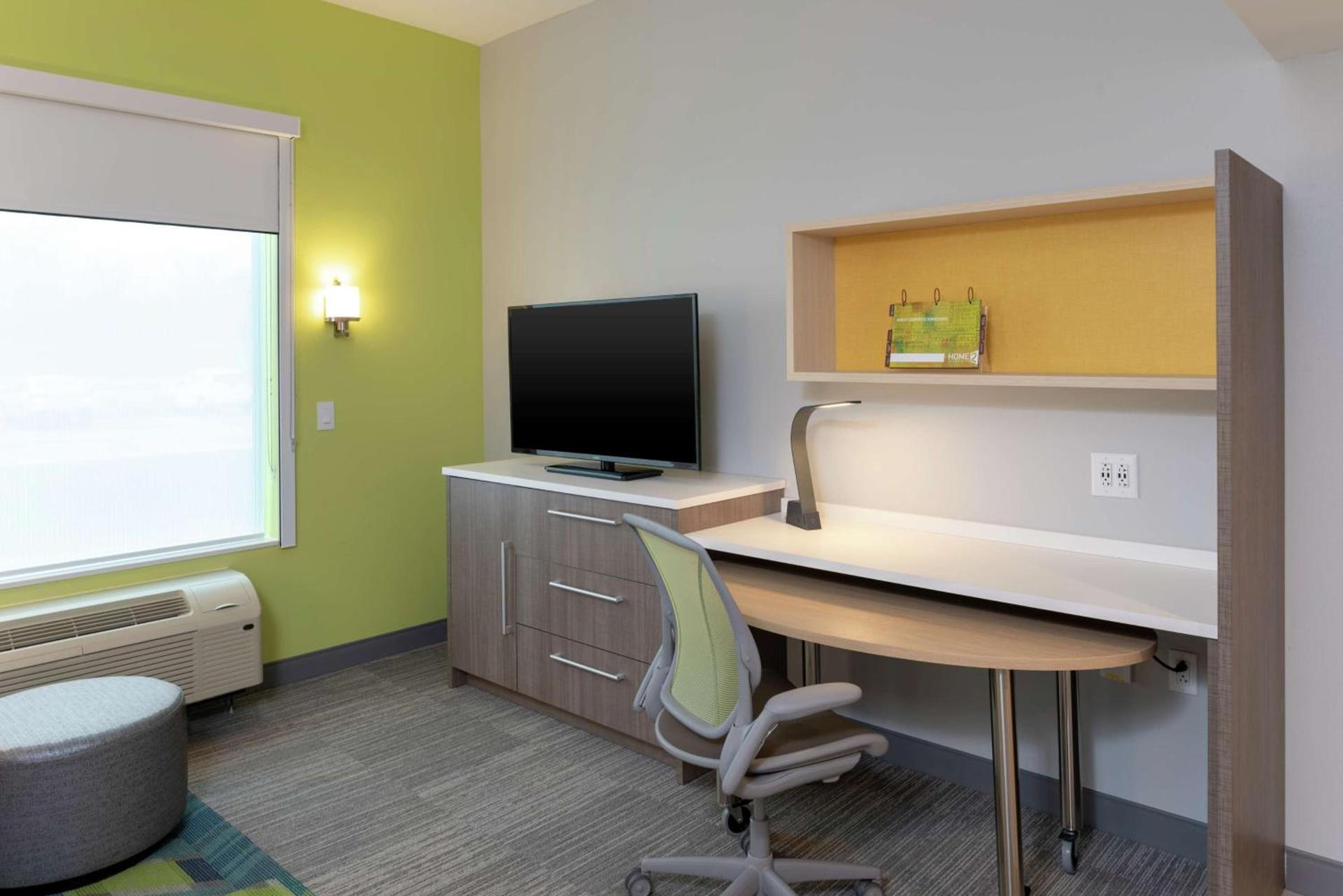 Home2 Suites By Hilton Indianapolis Airport photo 15