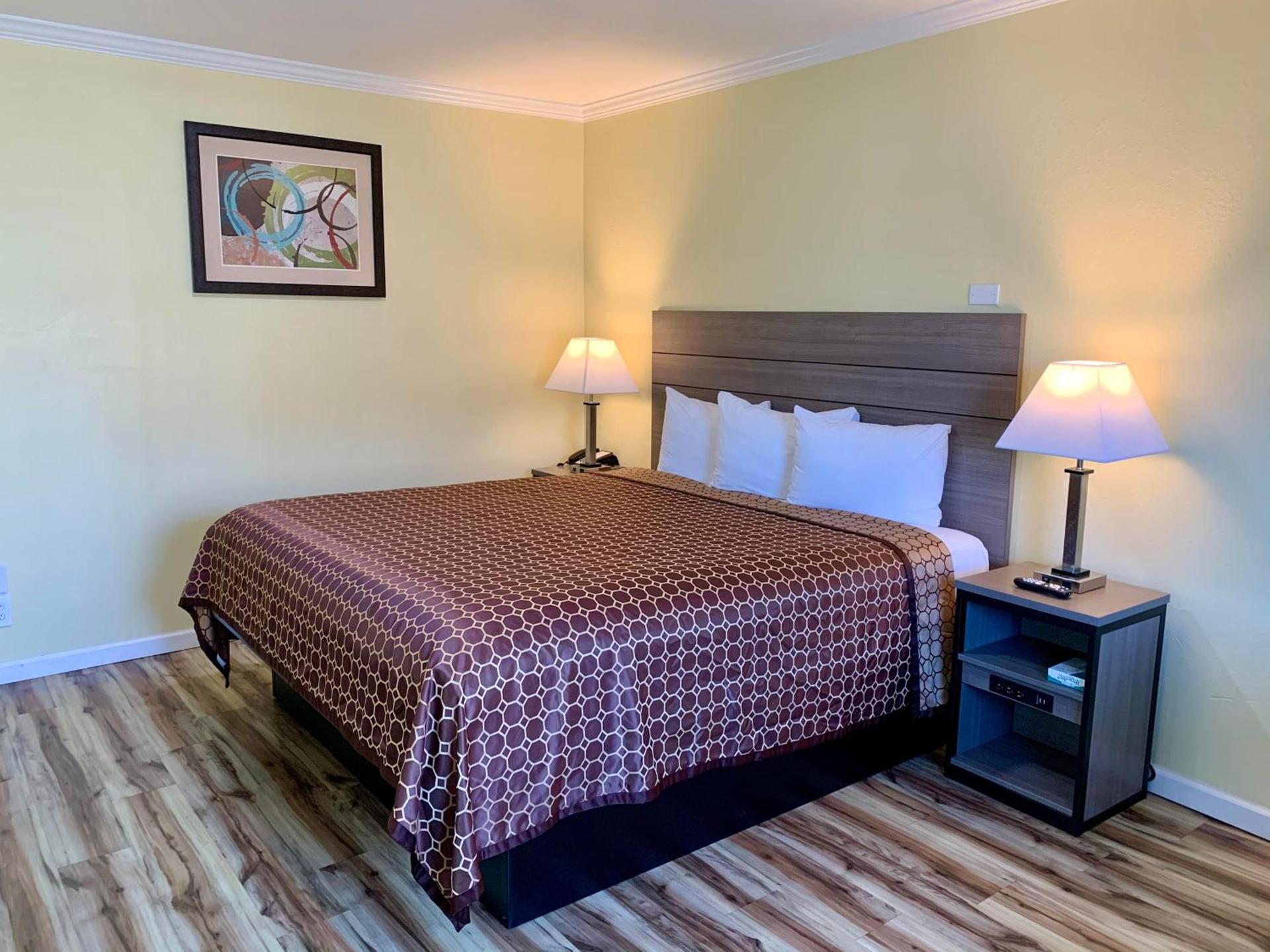 Central Coast Inn photo 7