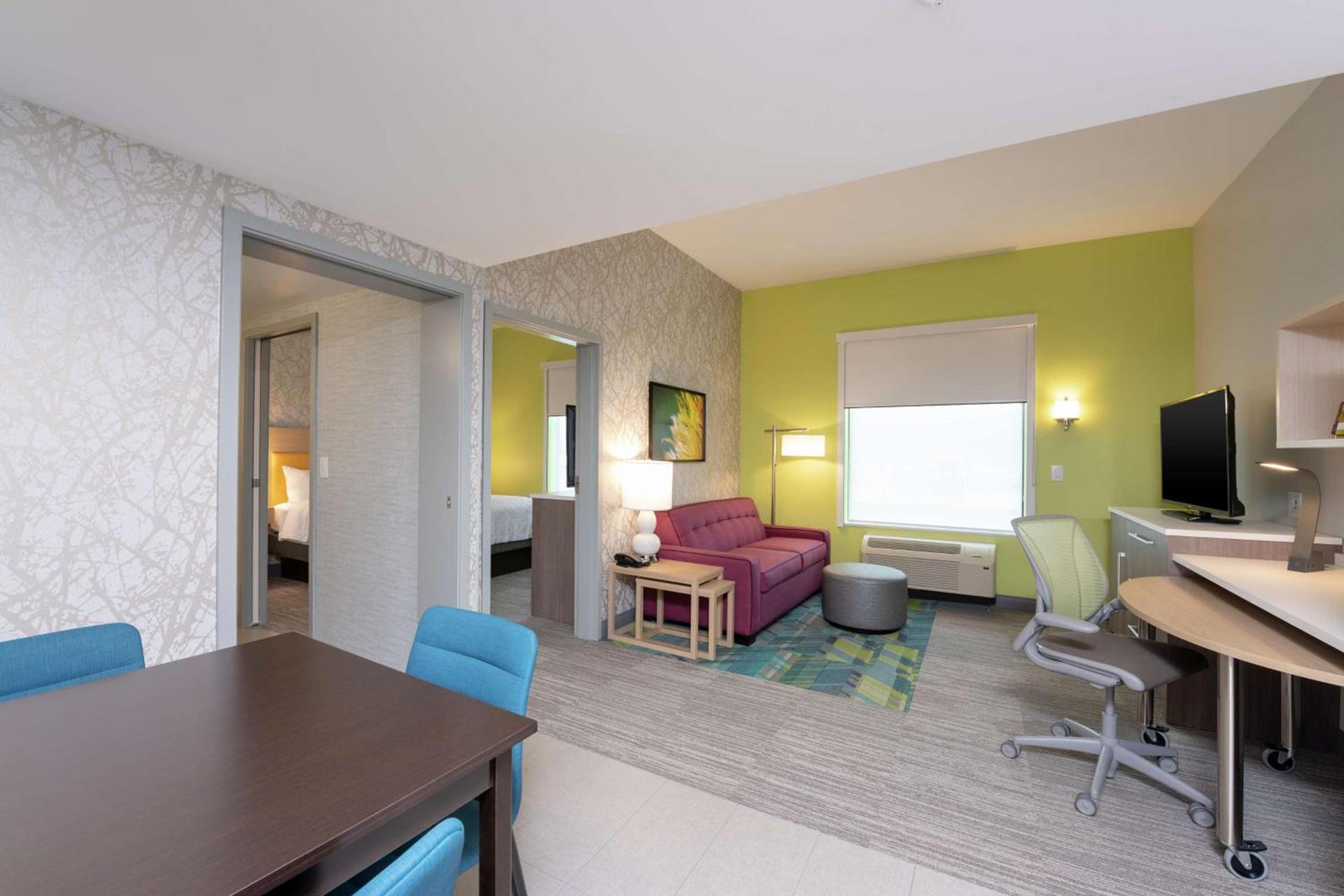 Home2 Suites By Hilton Indianapolis Airport photo 18