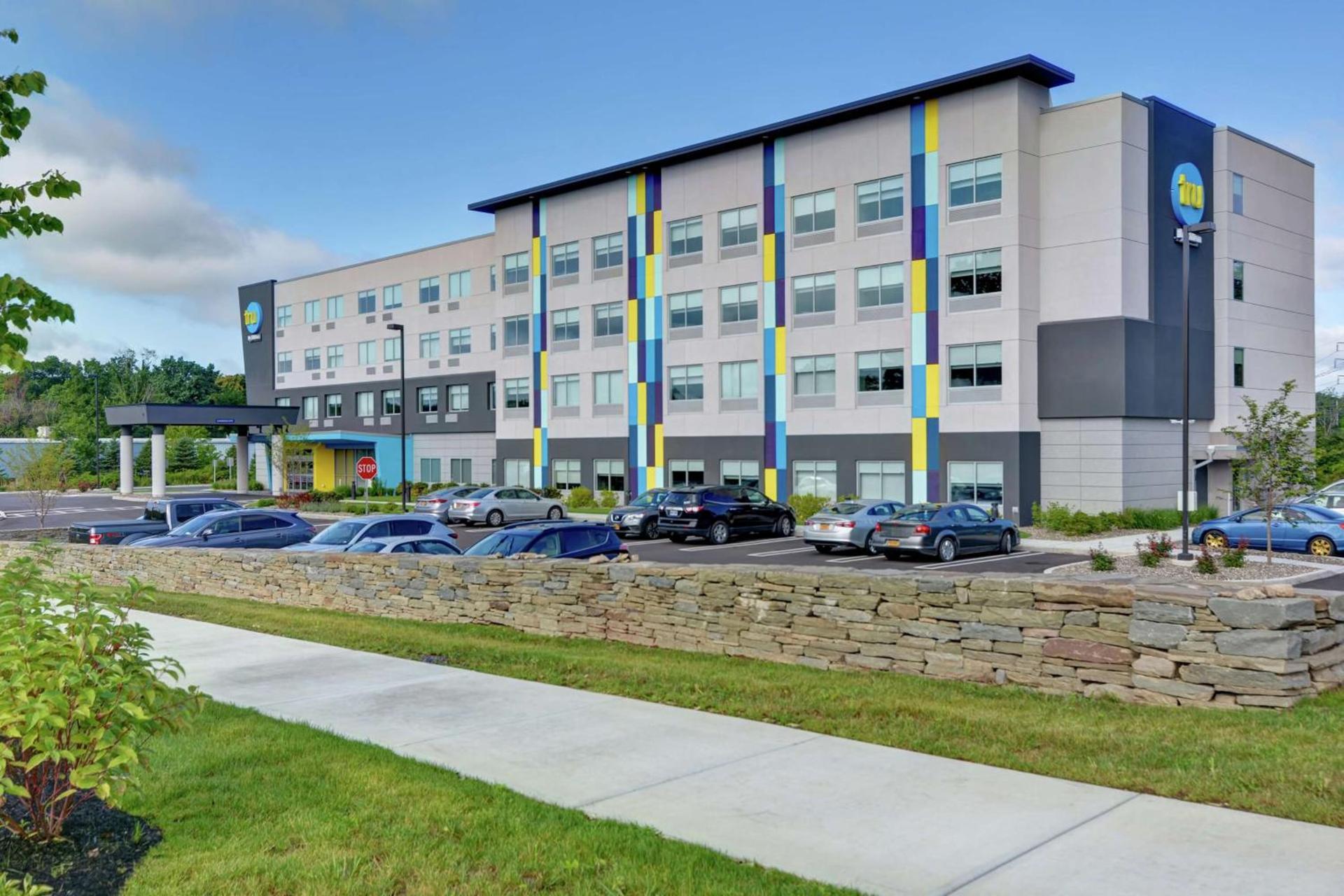 Tru By Hilton Middletown photo 2