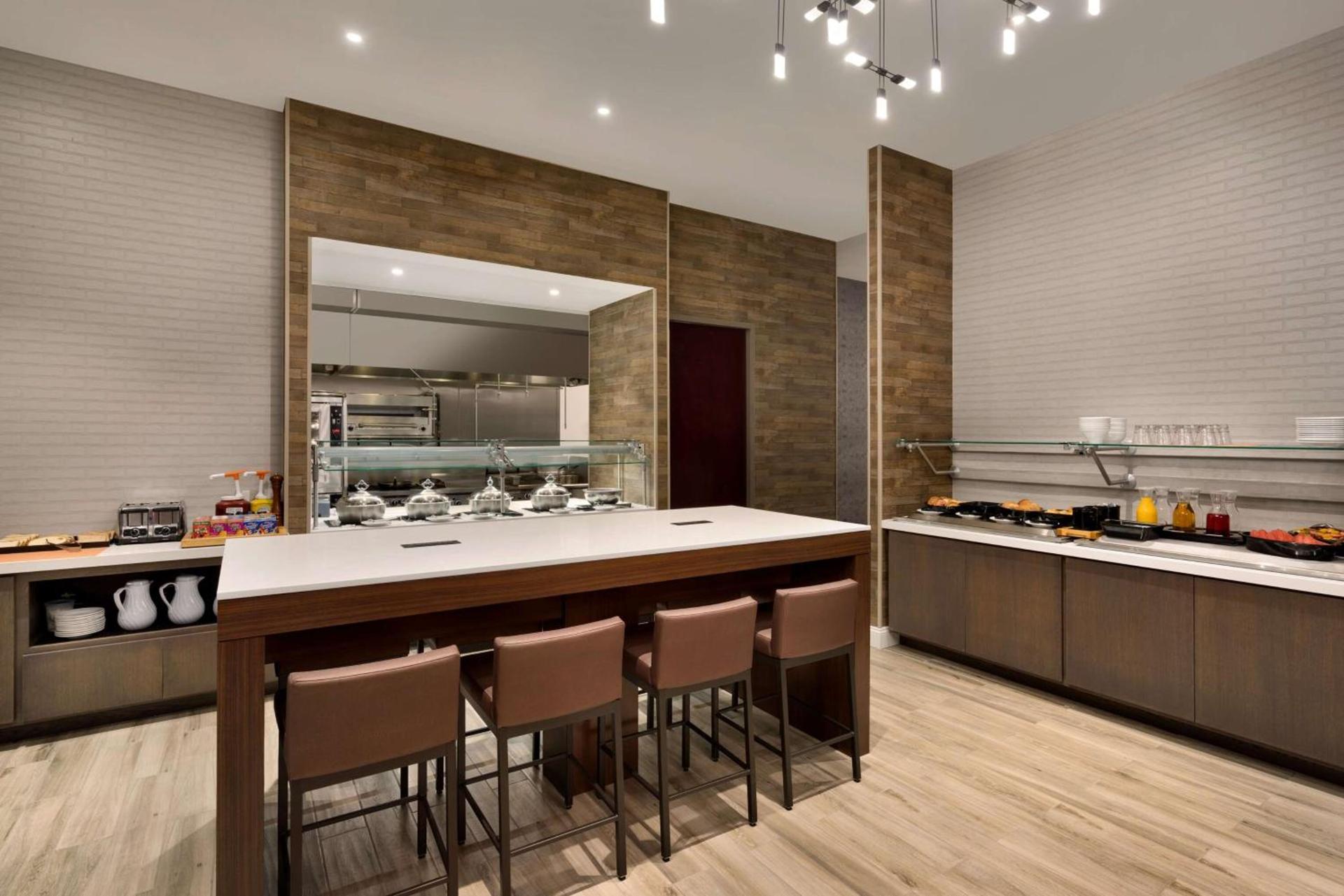 Hilton Garden Inn New York Times Square South photo 20
