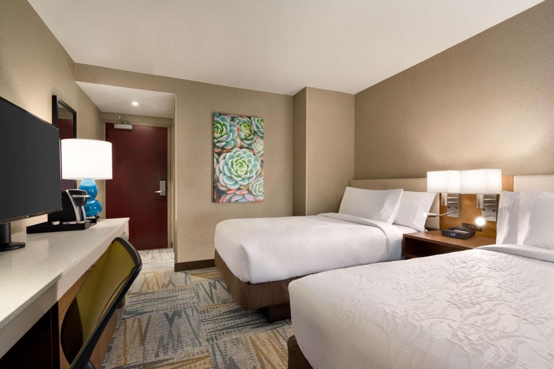 Hilton Garden Inn New York Times Square South photo 37